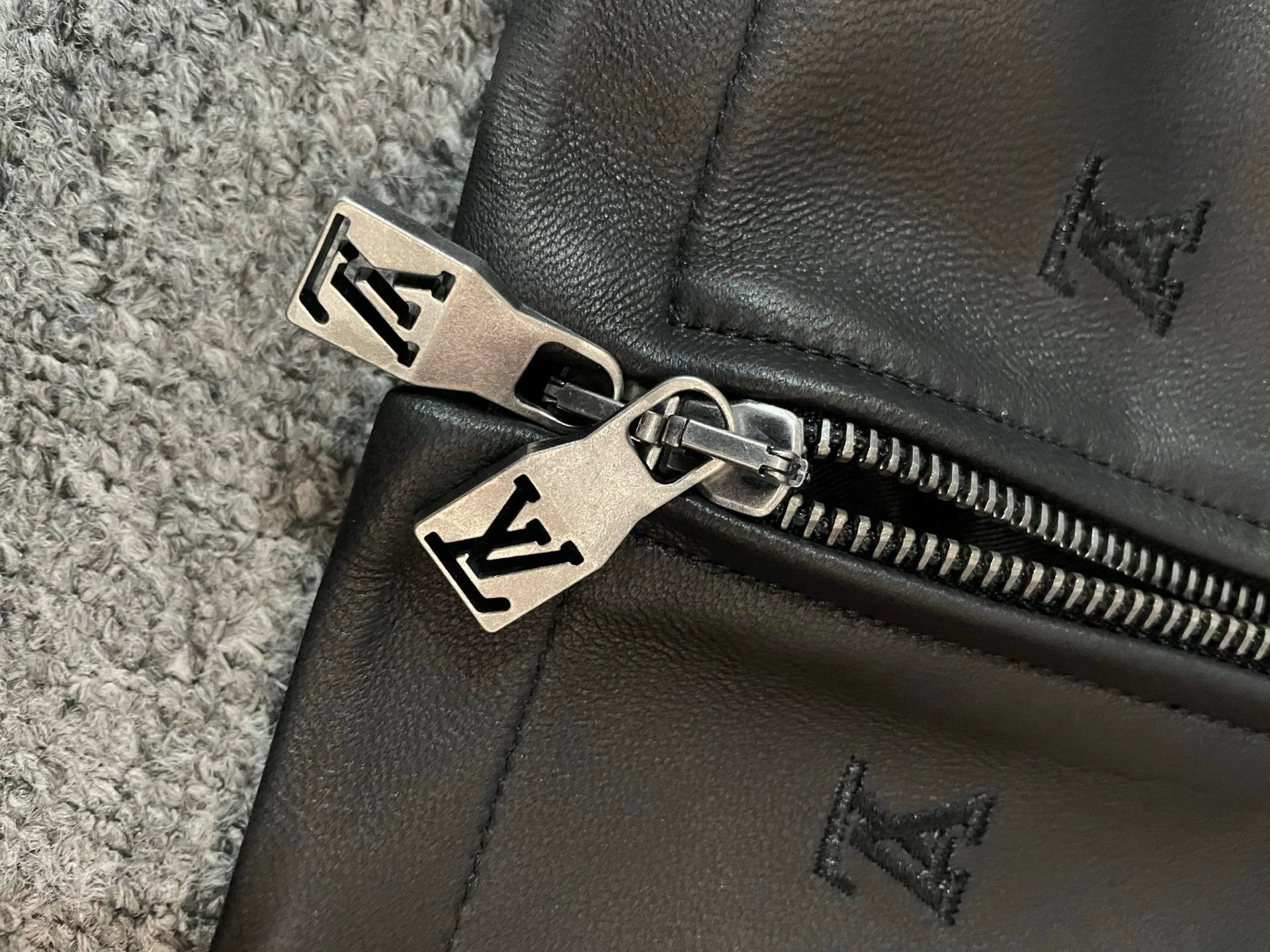 Кожаные Куртки И Дублёнки Женские Louis Vuitton 19236129