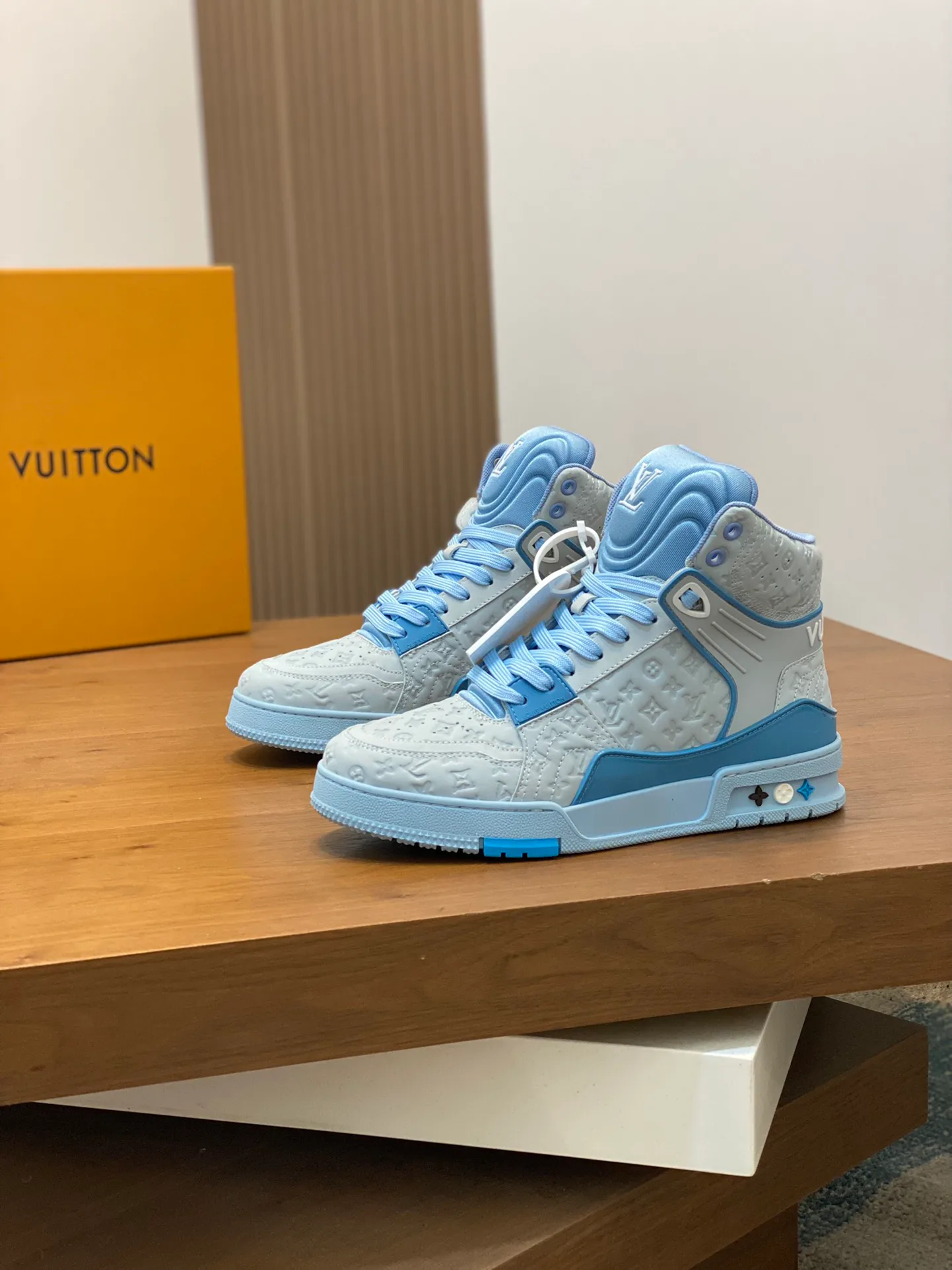 Кроссовки Мужские Louis Vuitton 1483819