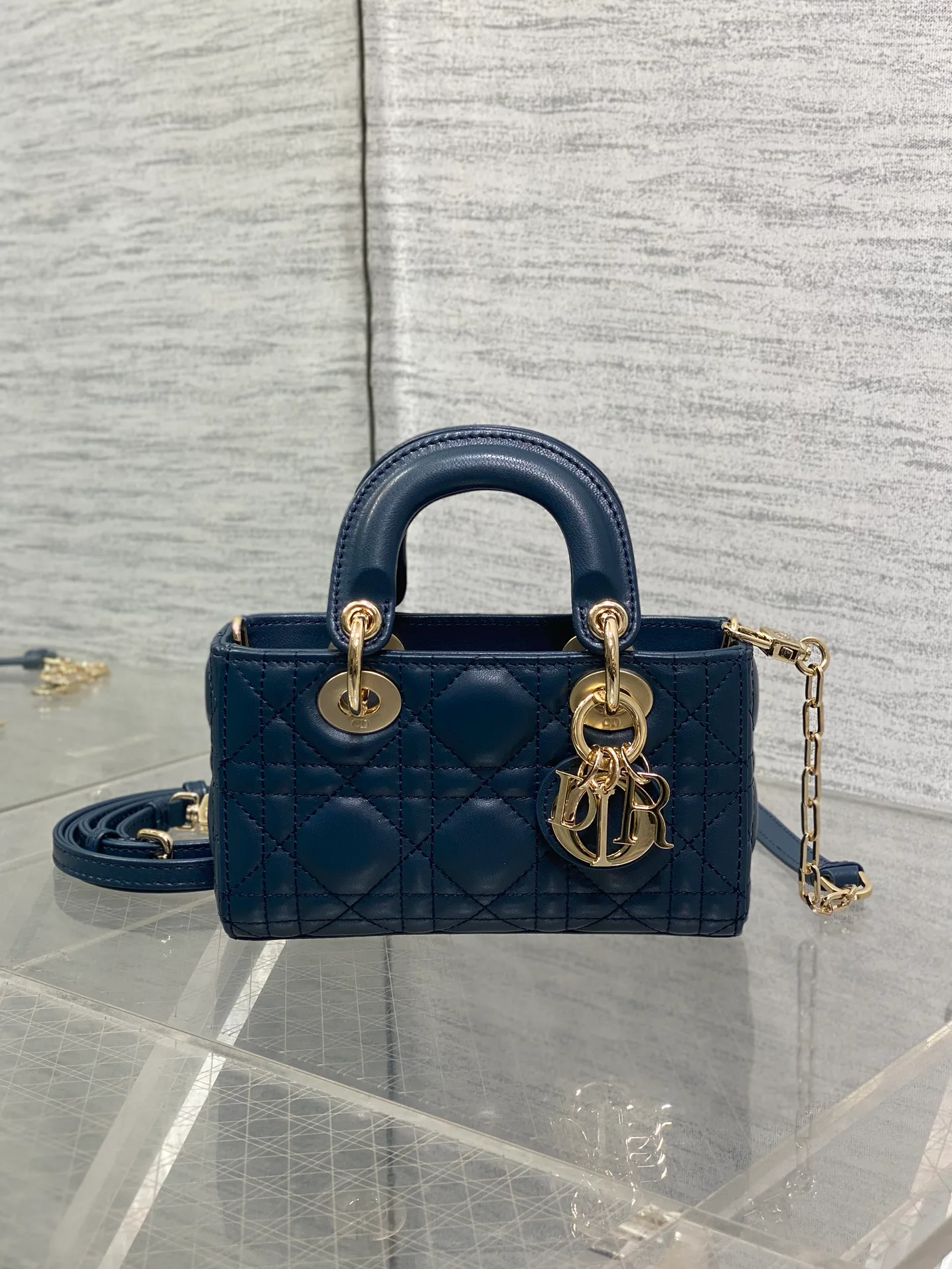 Классические Сумки Женские Christian Dior 17770365