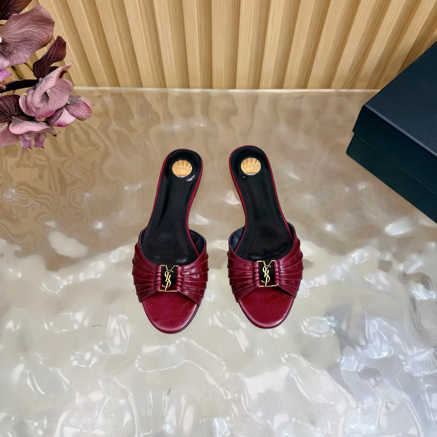 Сандалии Женские Saint Laurent 11660321