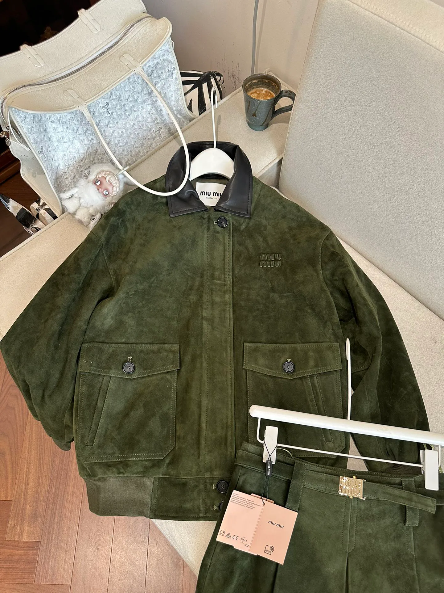 Кожаные Куртки И Дублёнки Женские Miu Miu 1504897