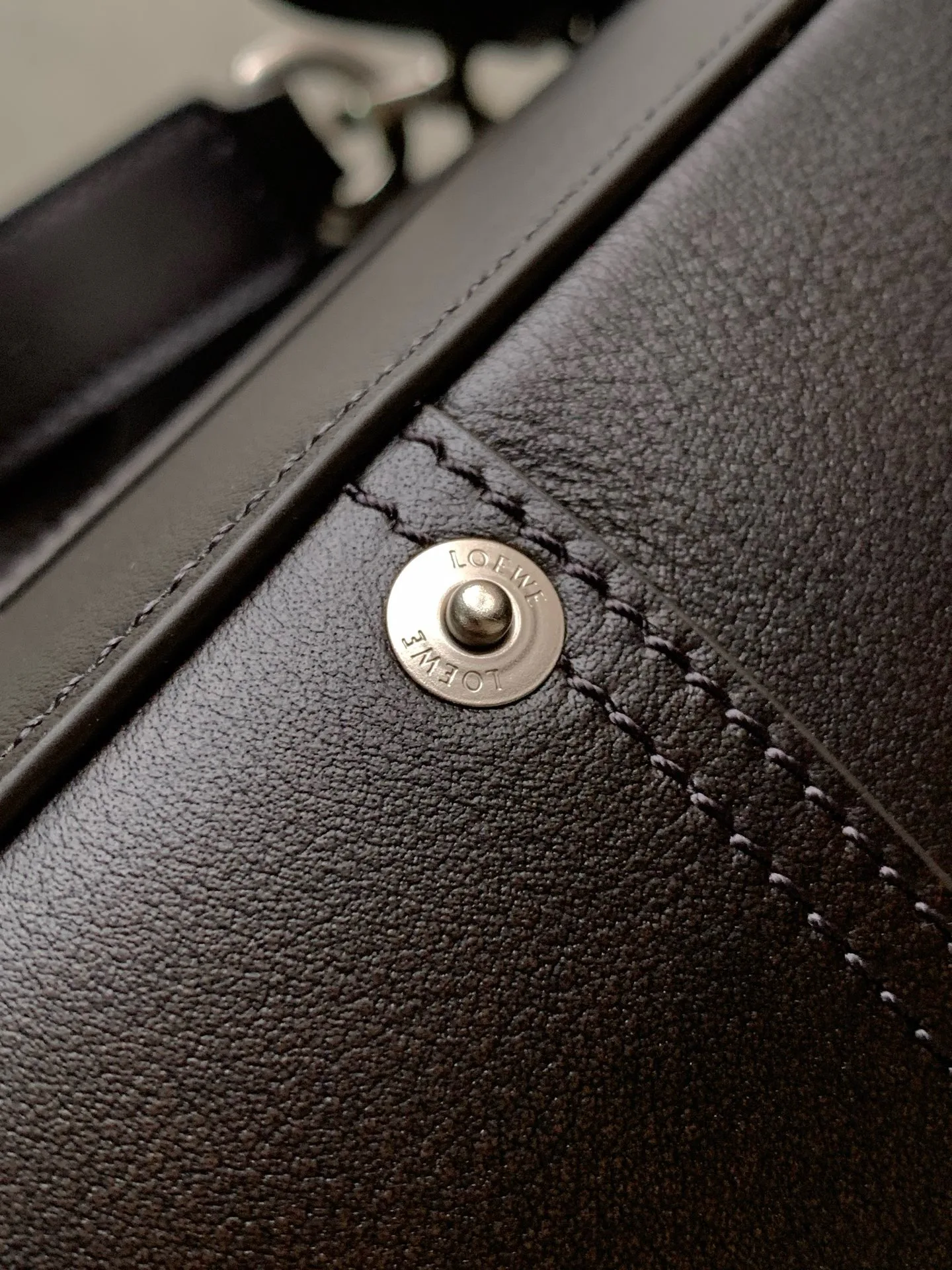 Классические Сумки Женские Loewe 17220996