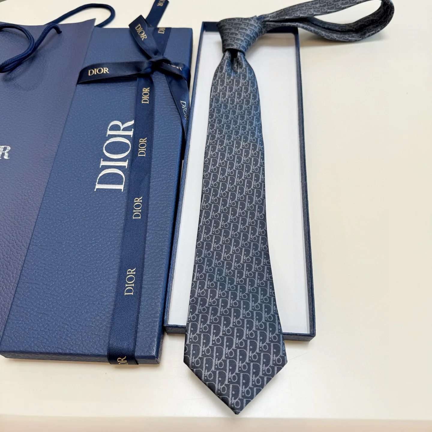 Платки Christian Dior 10695738