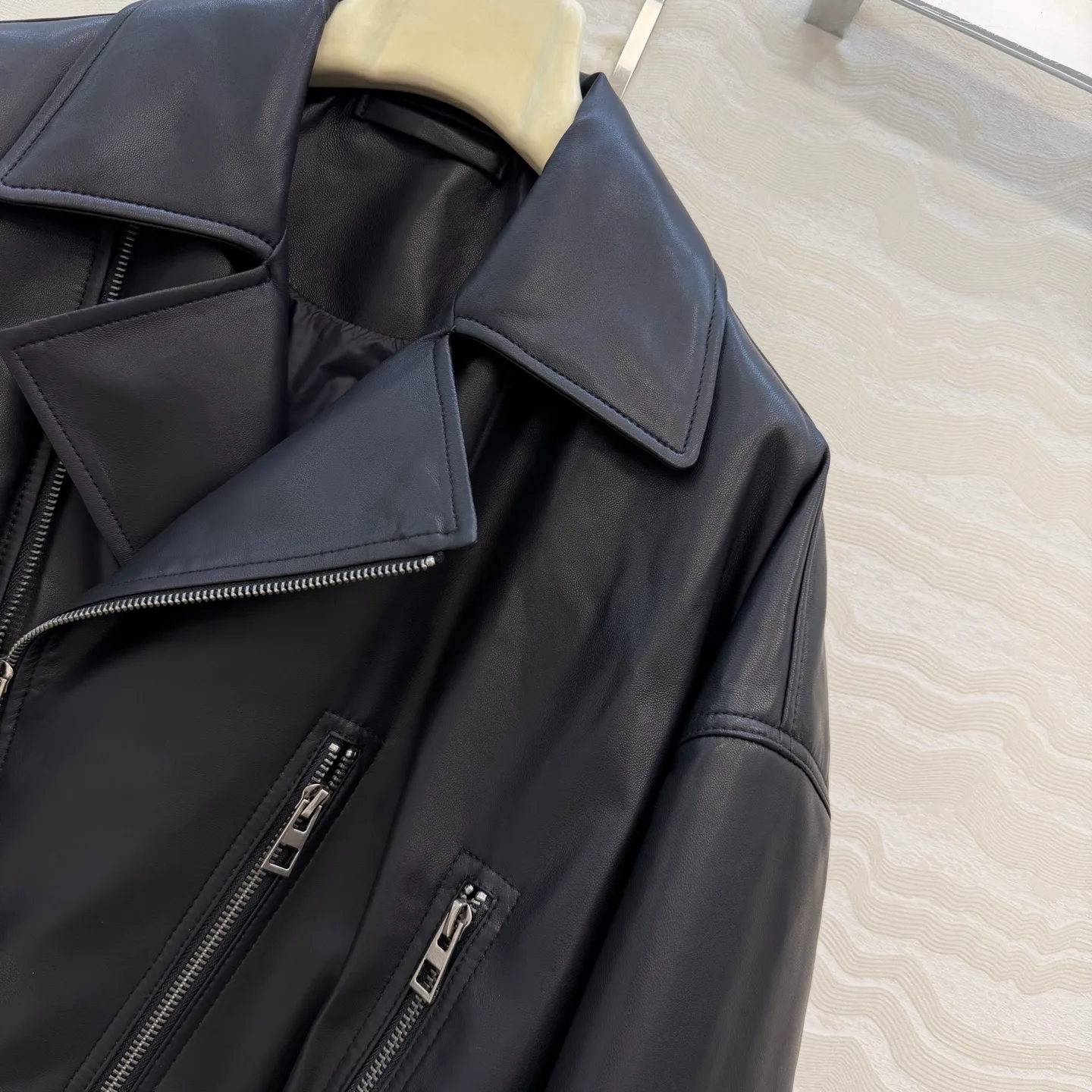 Кожаные Куртки И Дублёнки Женские Louis Vuitton 1257690