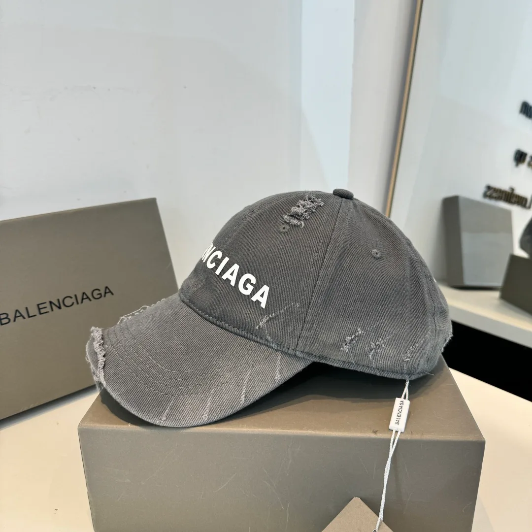 Головные Уборы Balenciaga 11633366