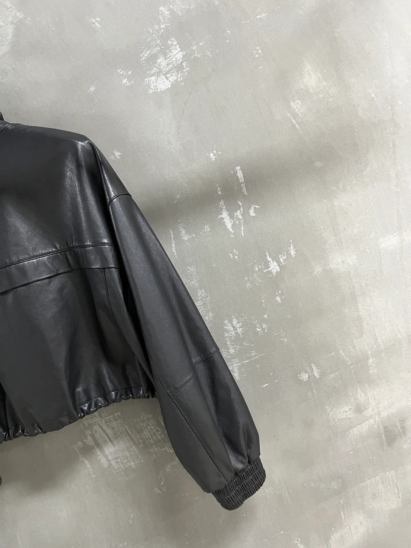 Кожаные Куртки И Дублёнки Женские Prada 18172850