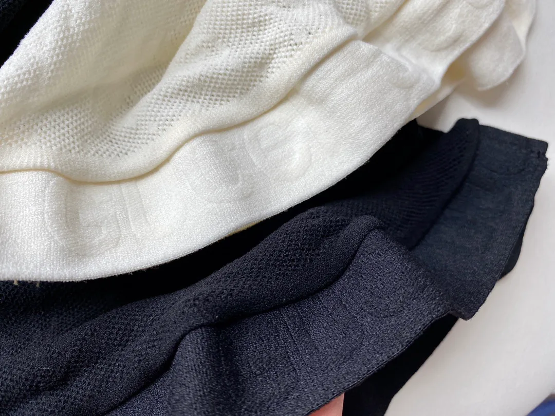 Джемперы И Свитеры Женские Gucci 10387