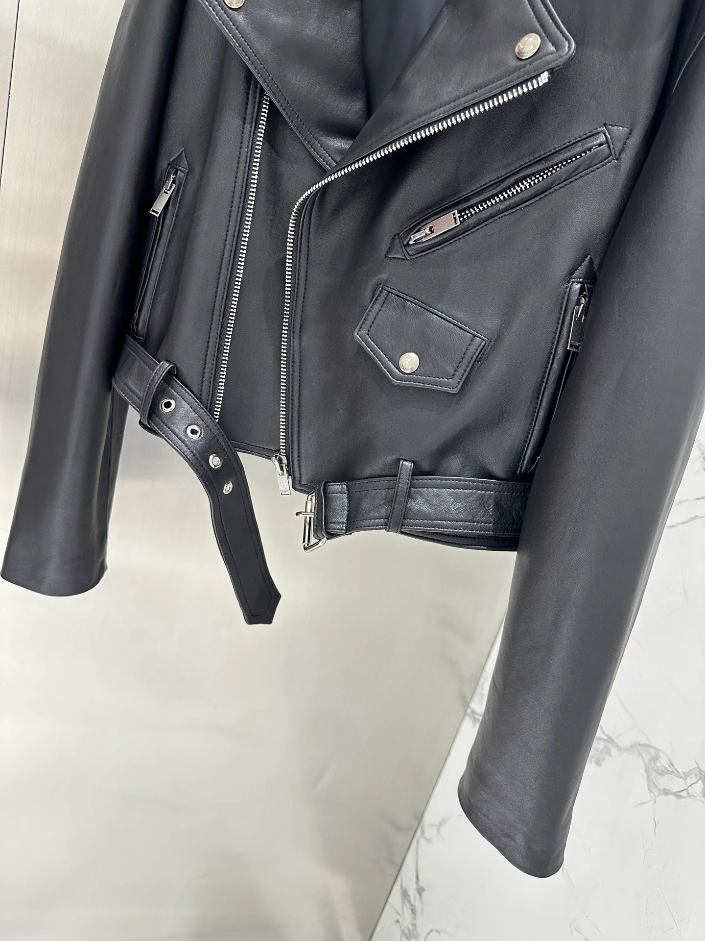 Кожаные Куртки И Дублёнки Женские Saint Laurent 5350238