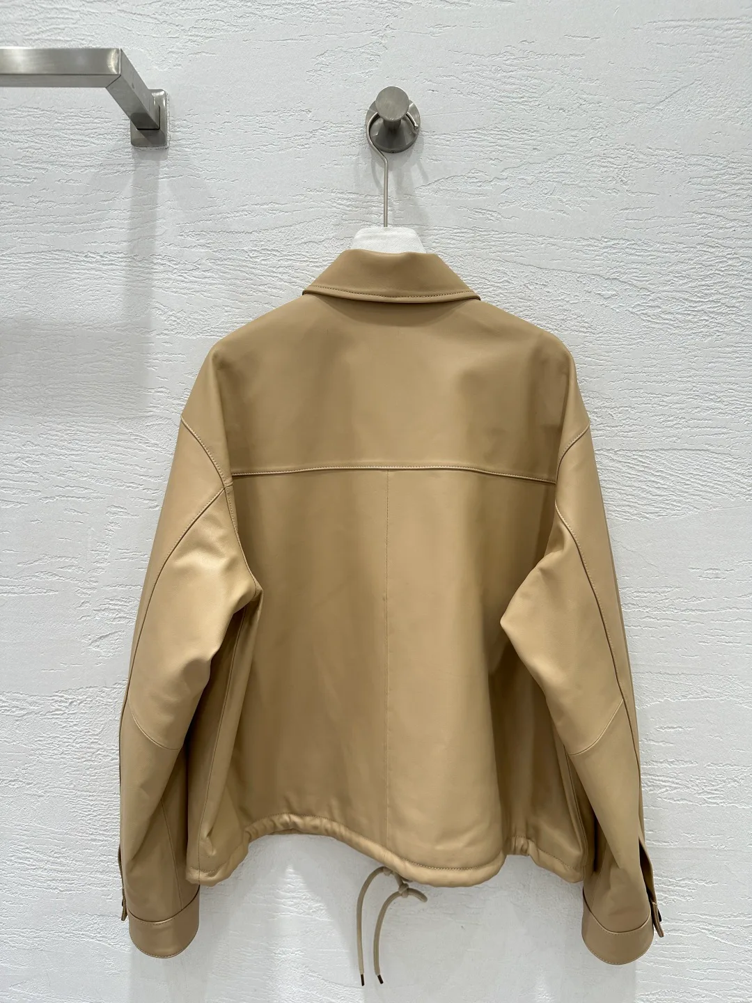 Кожаные Куртки И Дублёнки Женские Prada 1824192