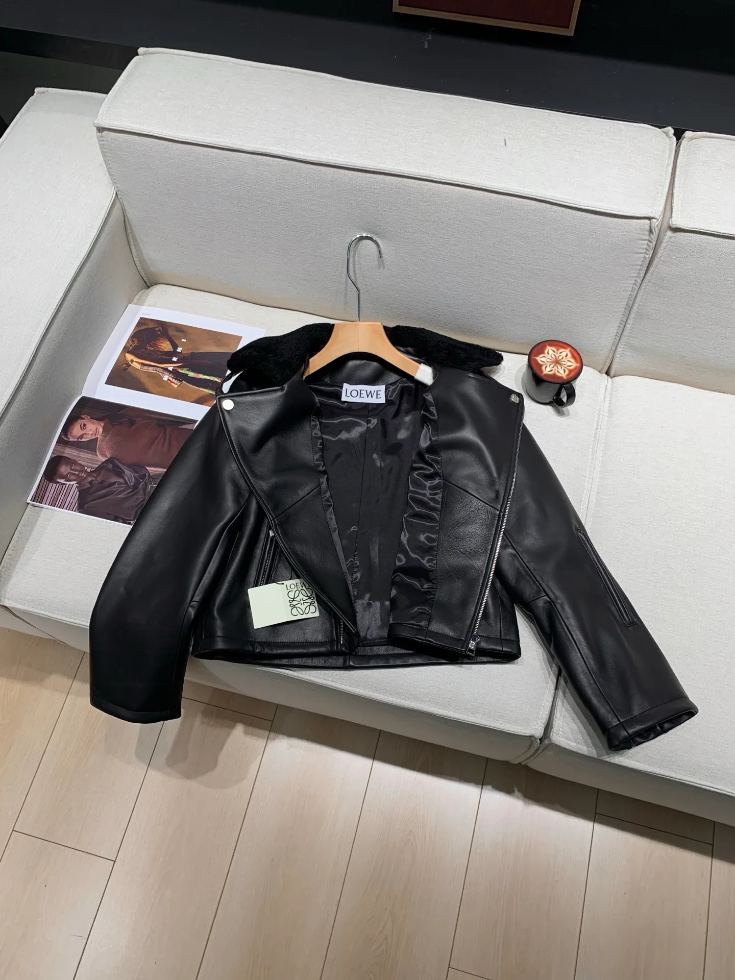 Кожаные Куртки И Дублёнки Женские Loewe 284340