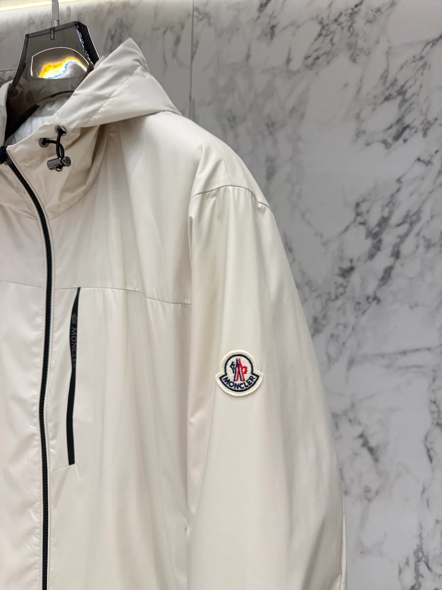 Куртки И Пуховики Мужские Moncler 17944100