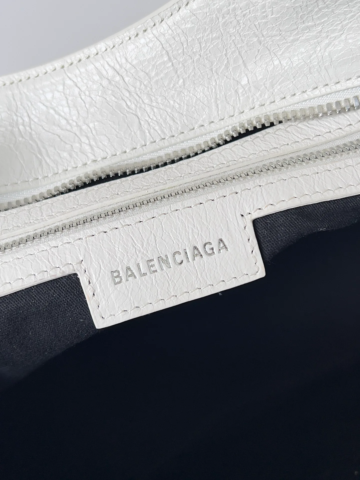 Сумки На Ремне Женские Balenciaga 595593
