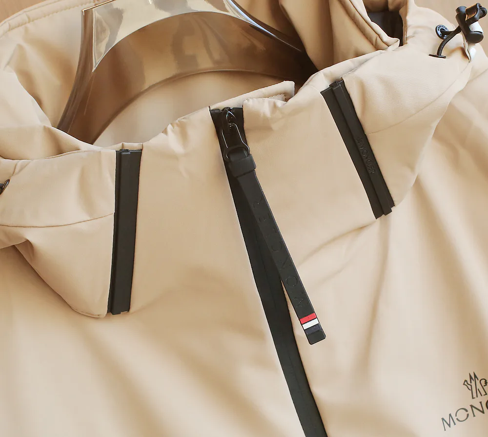 Куртки И Пуховики Мужские Moncler 384006