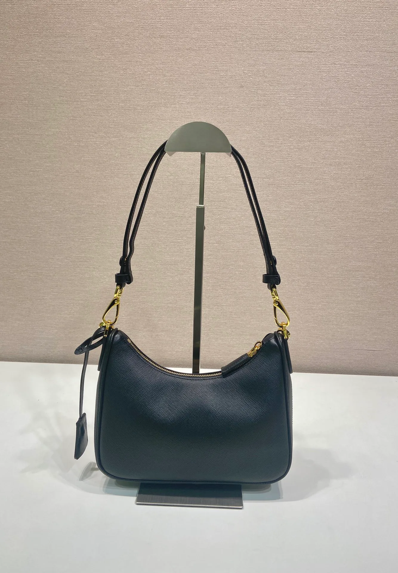 Классические Сумки Женские Prada 10000401