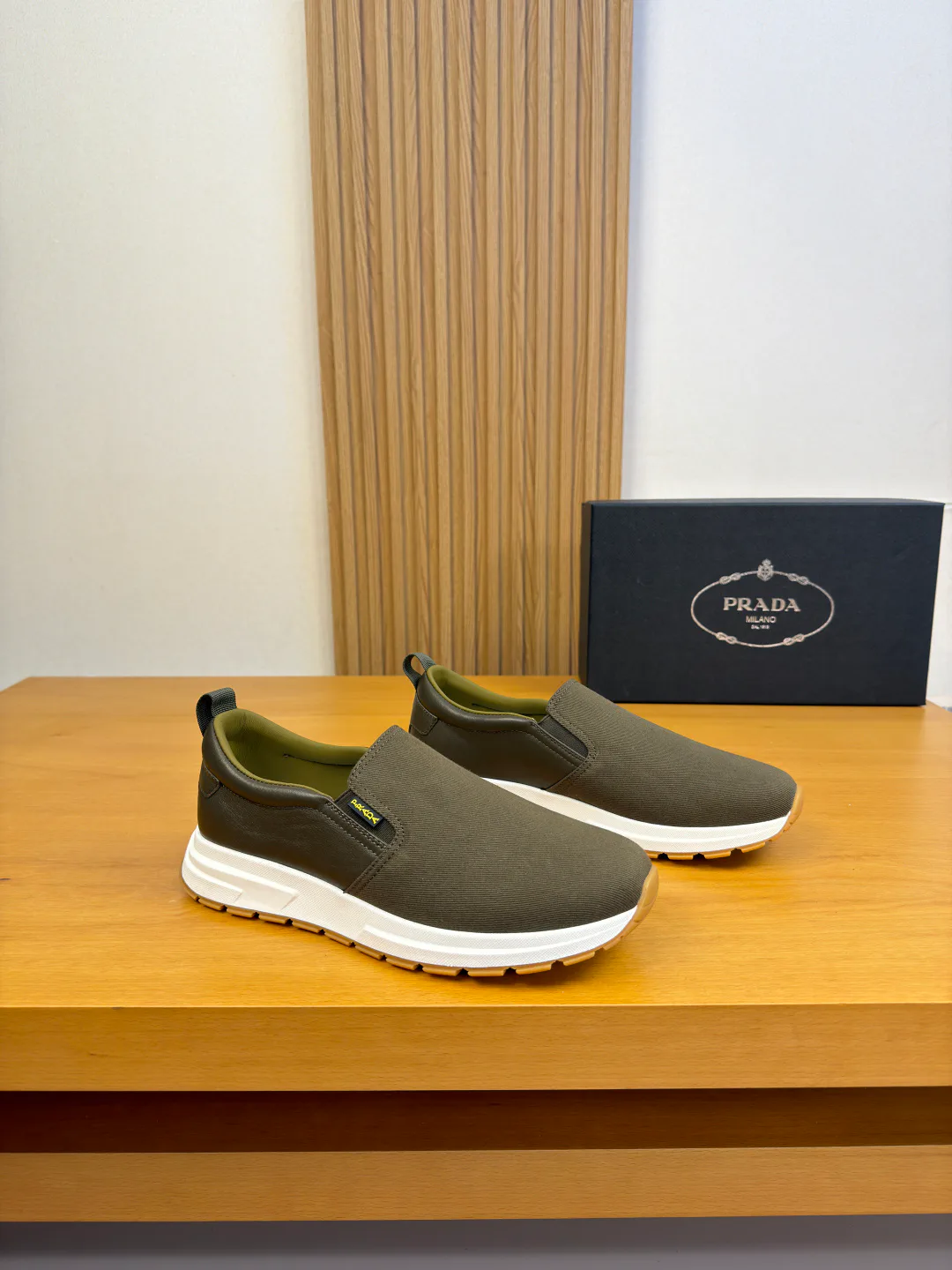 Кроссовки Мужские Prada 17368513