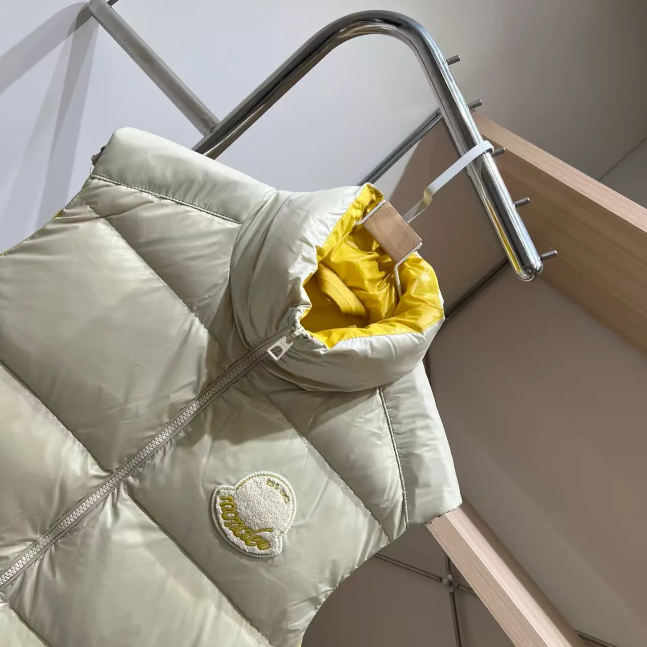 Жилеты Женские Moncler 18131395