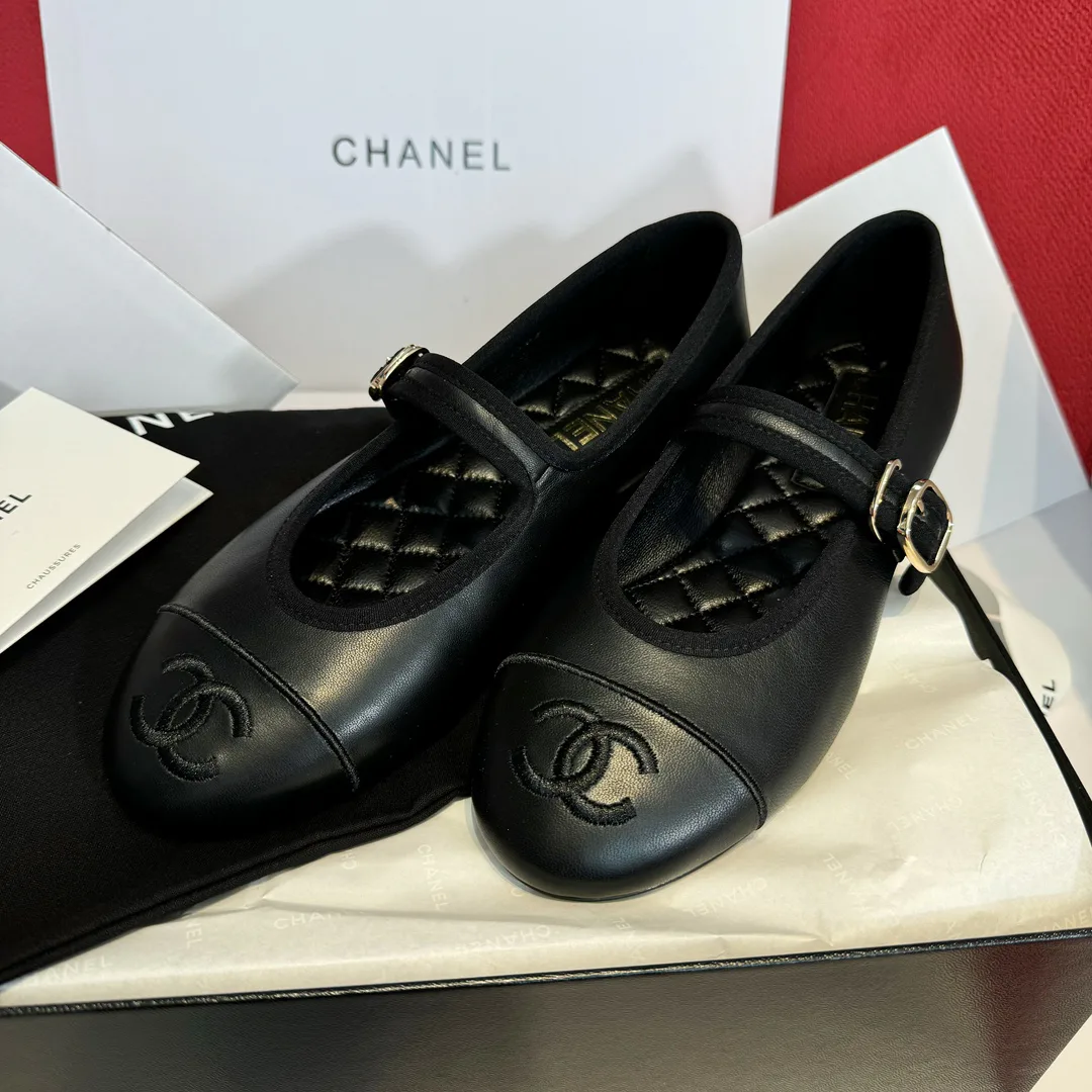 Туфли Женские Chanel 18067041