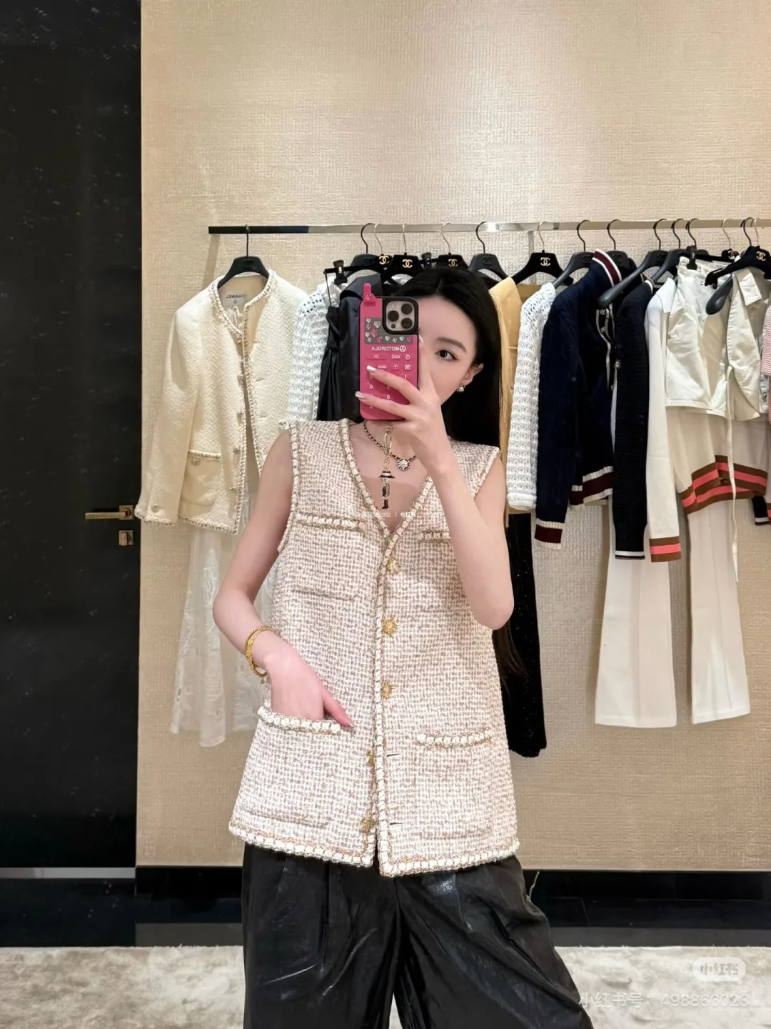 Жилеты Женские Chanel 19001679