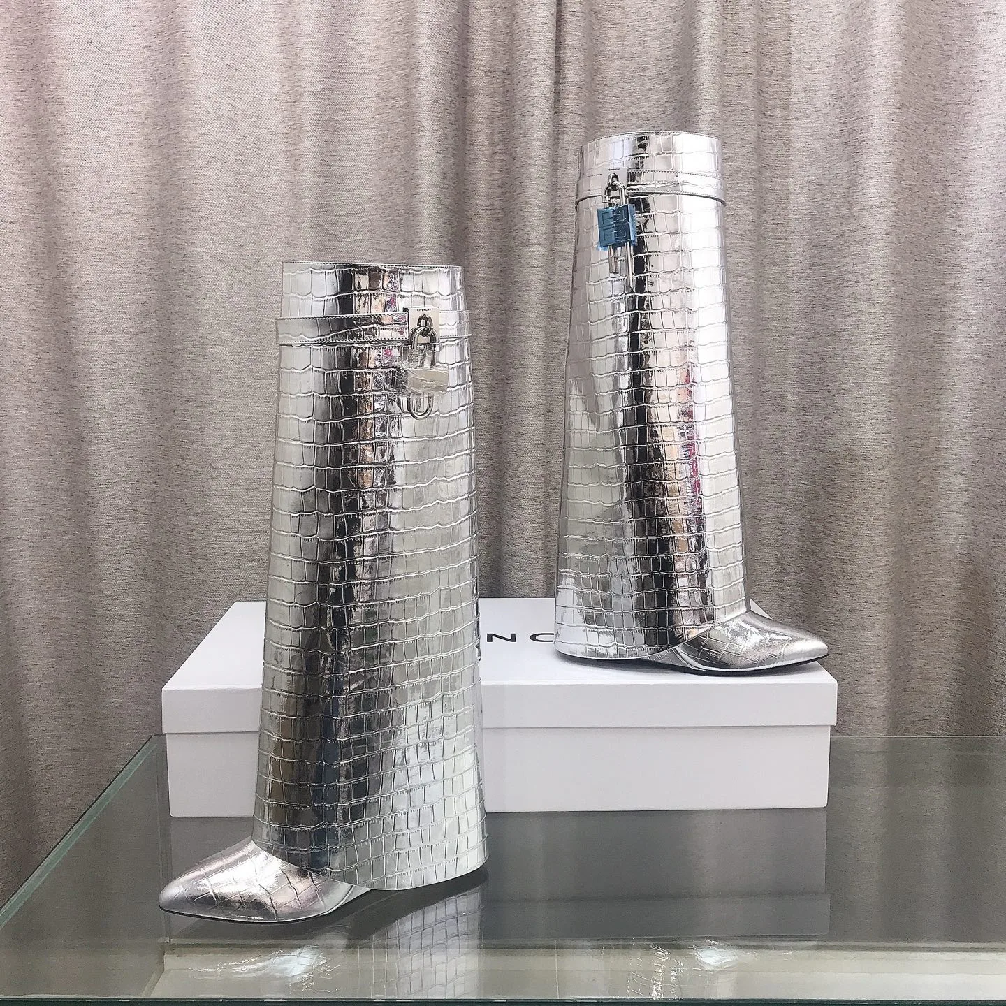 Сапоги Женские Givenchy 18289995