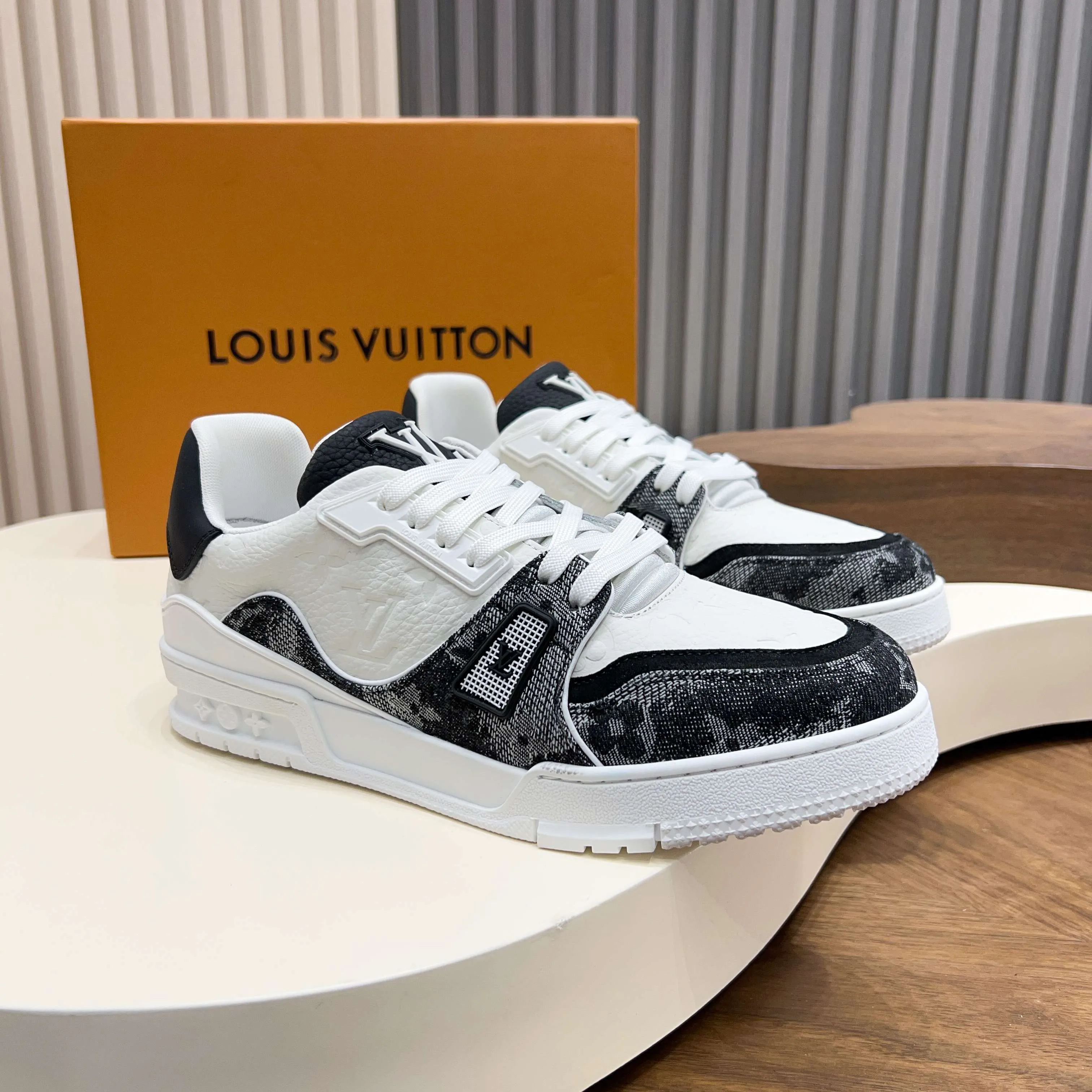 Кроссовки Мужские Louis Vuitton 1319039