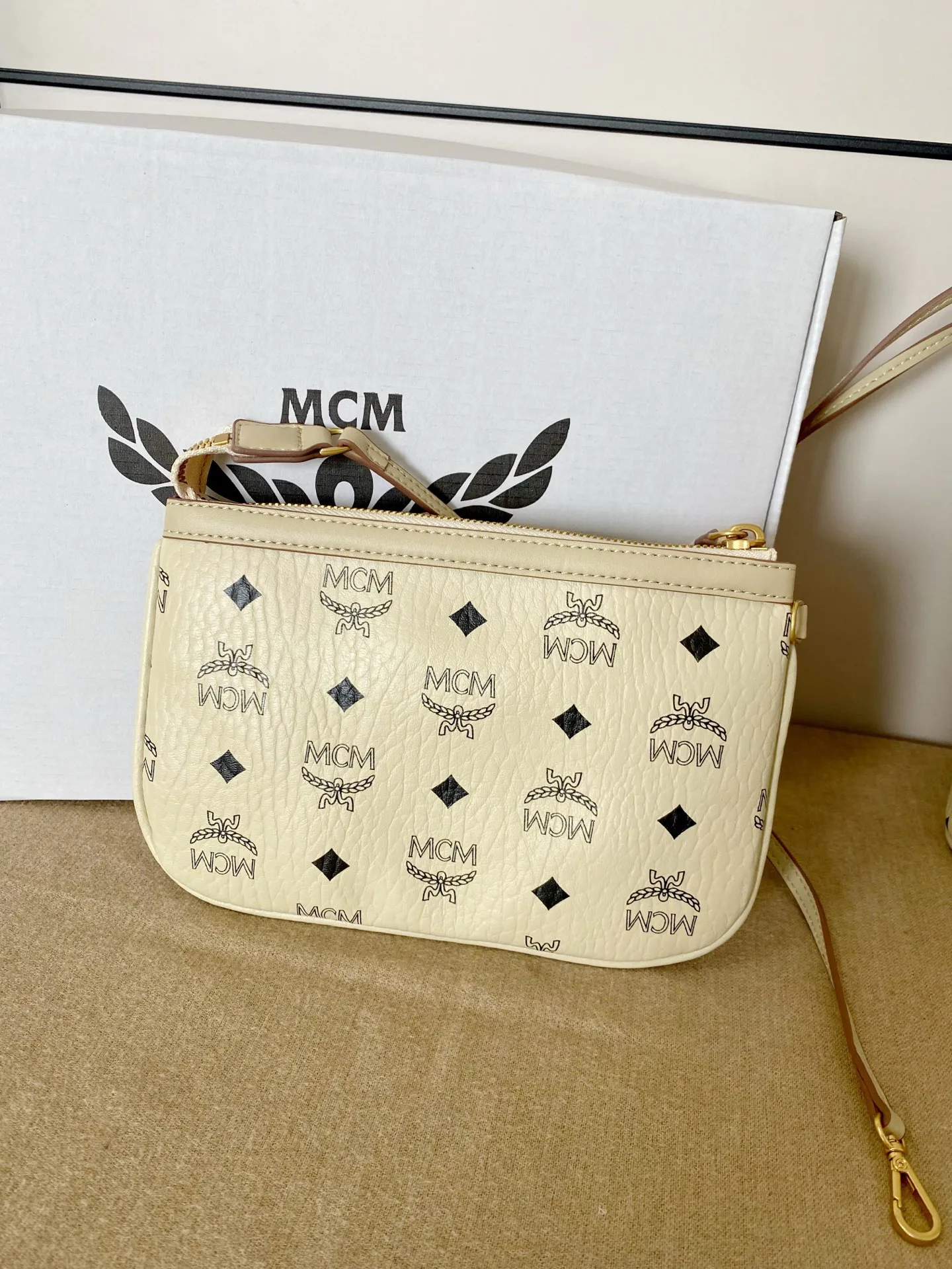 Классические Сумки Женские Mcm 18223301