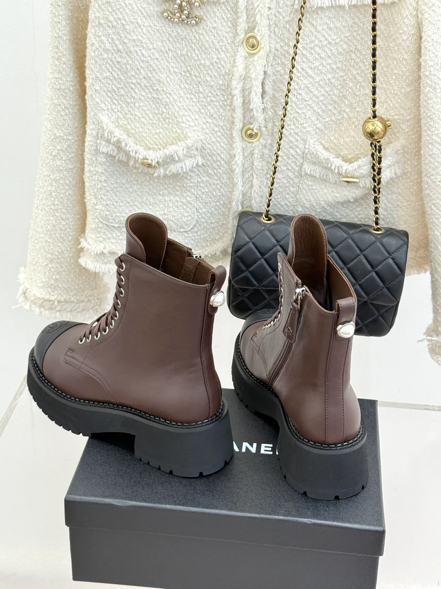 Ботинки Женские Chanel 19570325