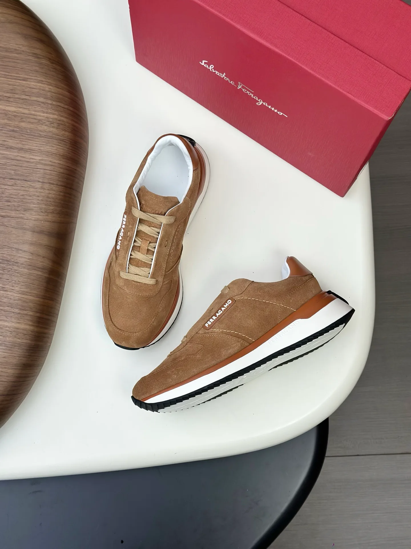 Кроссовки Мужские Salvatore Ferragamo 257440