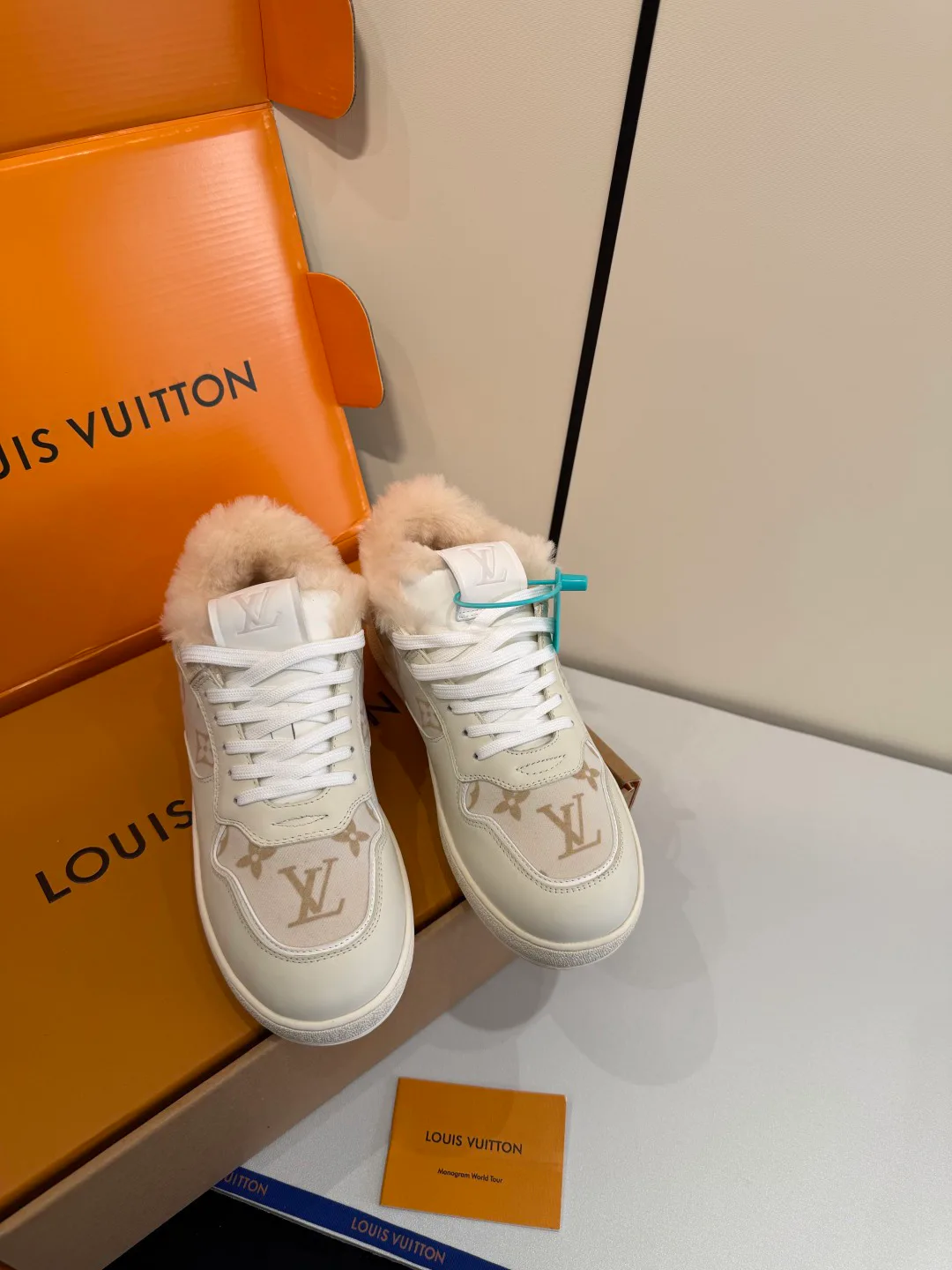 Кроссовки Женские Louis Vuitton 603479