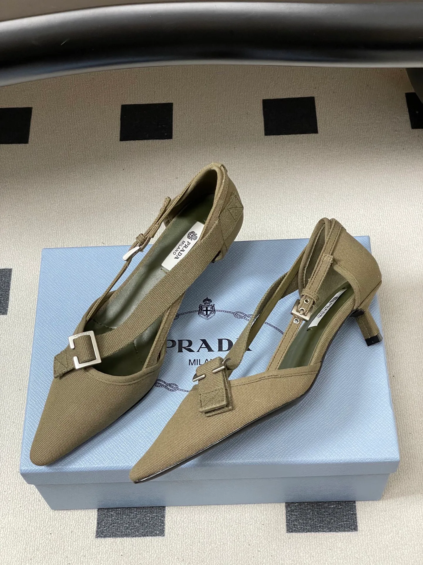 Туфли Женские Prada 12880084
