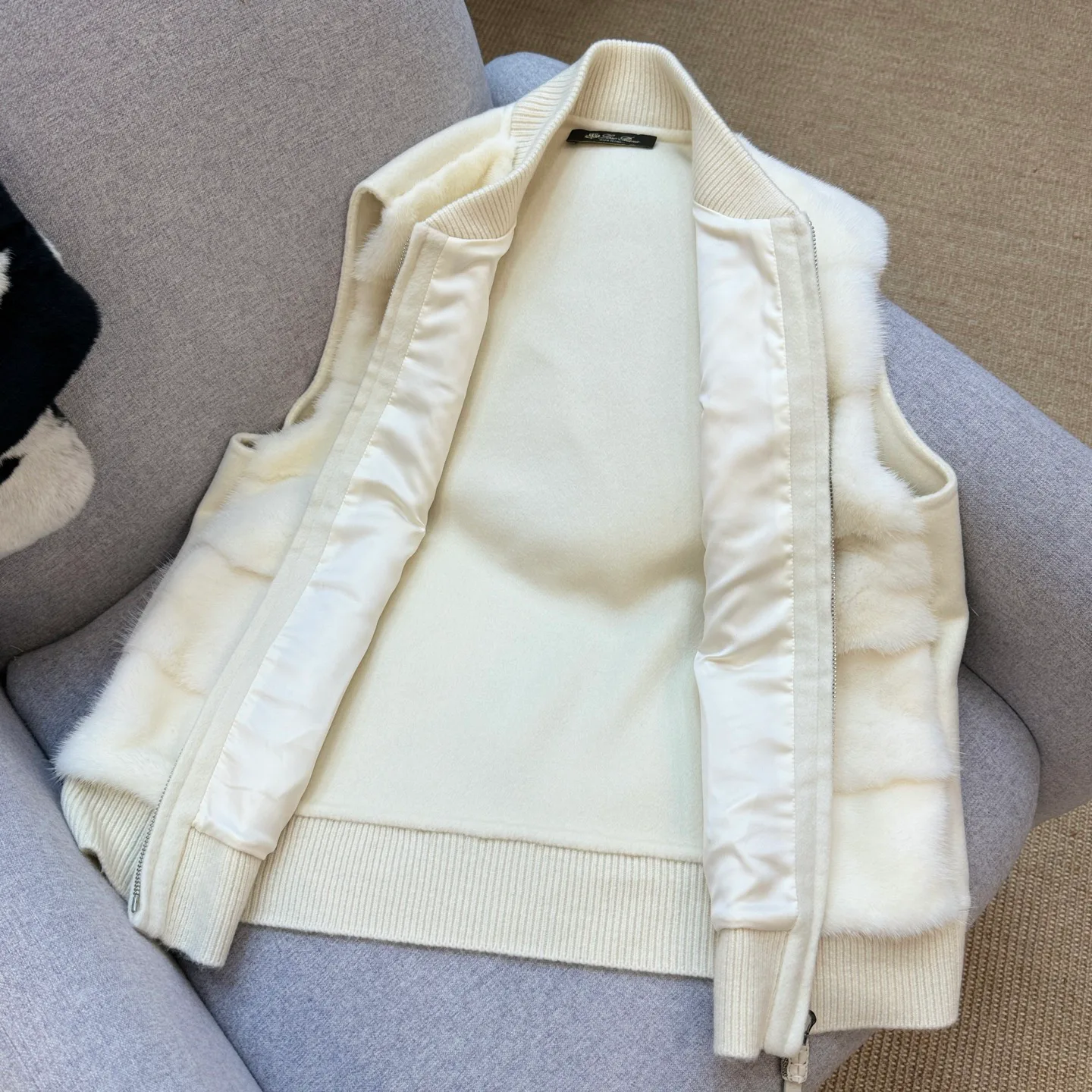 Жилеты Женские Loro Piana 18106329