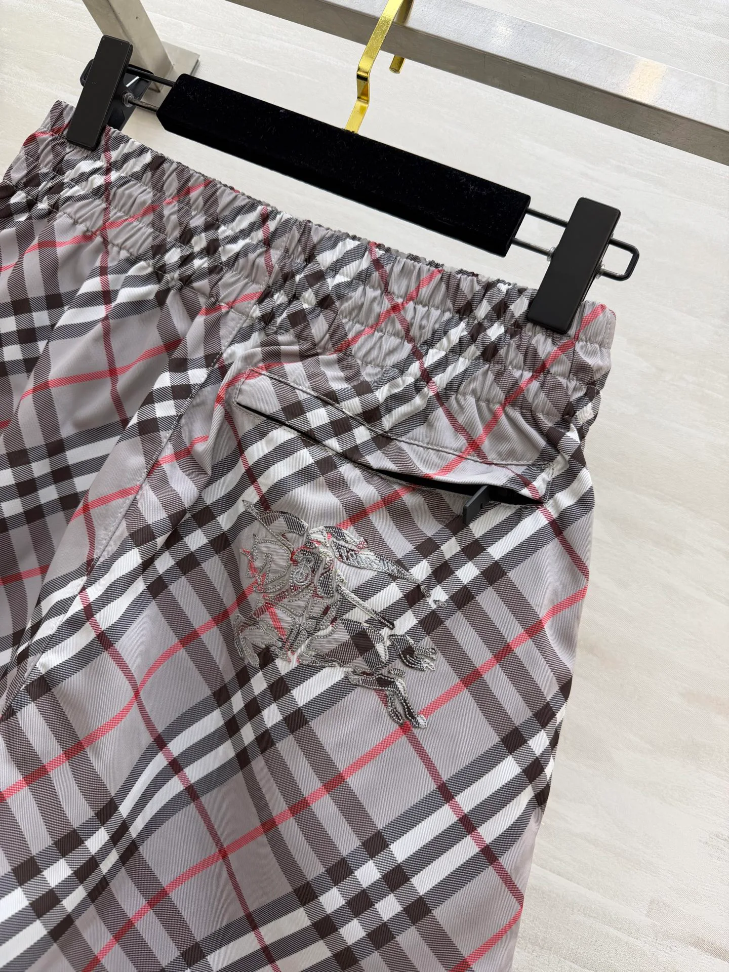 Шорты Женские Burberry 11272117