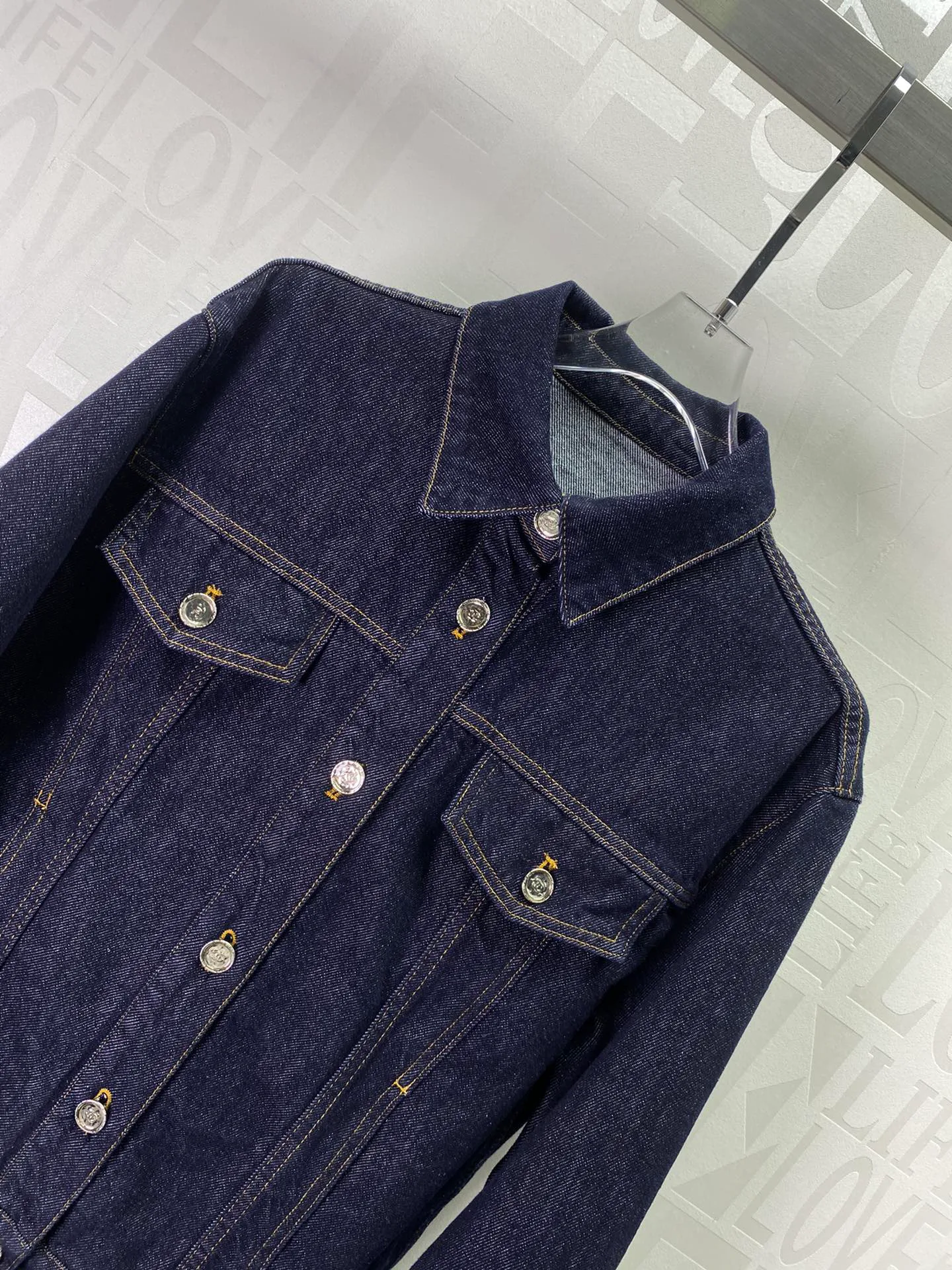 Куртки И Пуховики Женские Chanel 950617