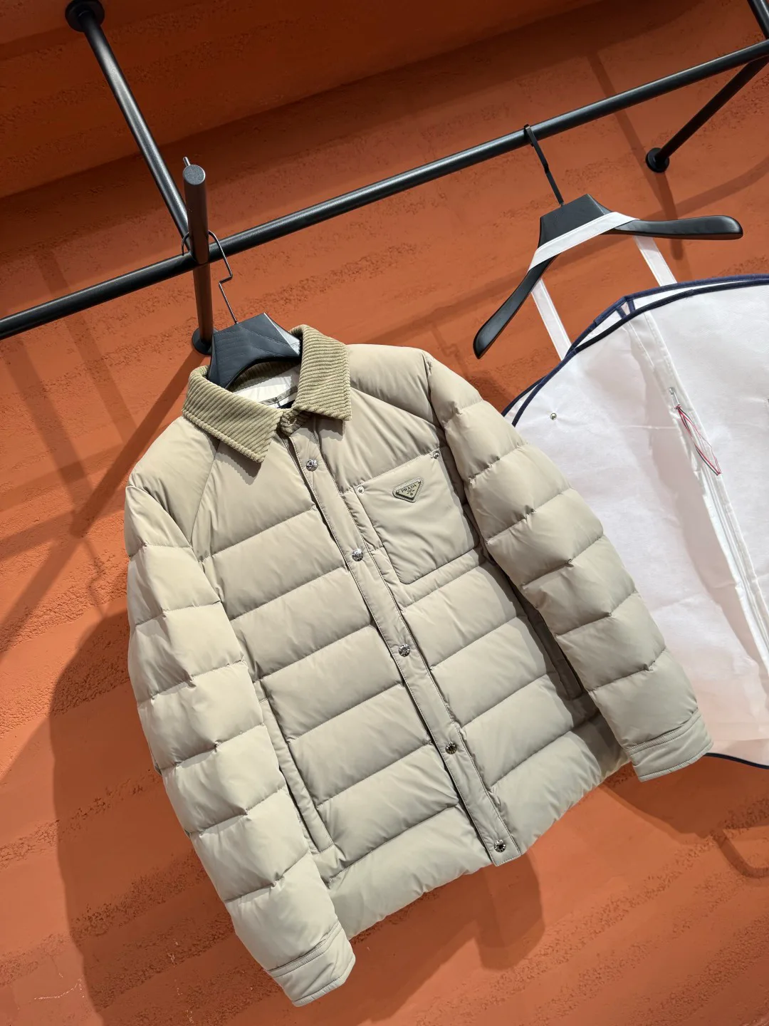 Куртки И Пуховики Женские Prada 18387797