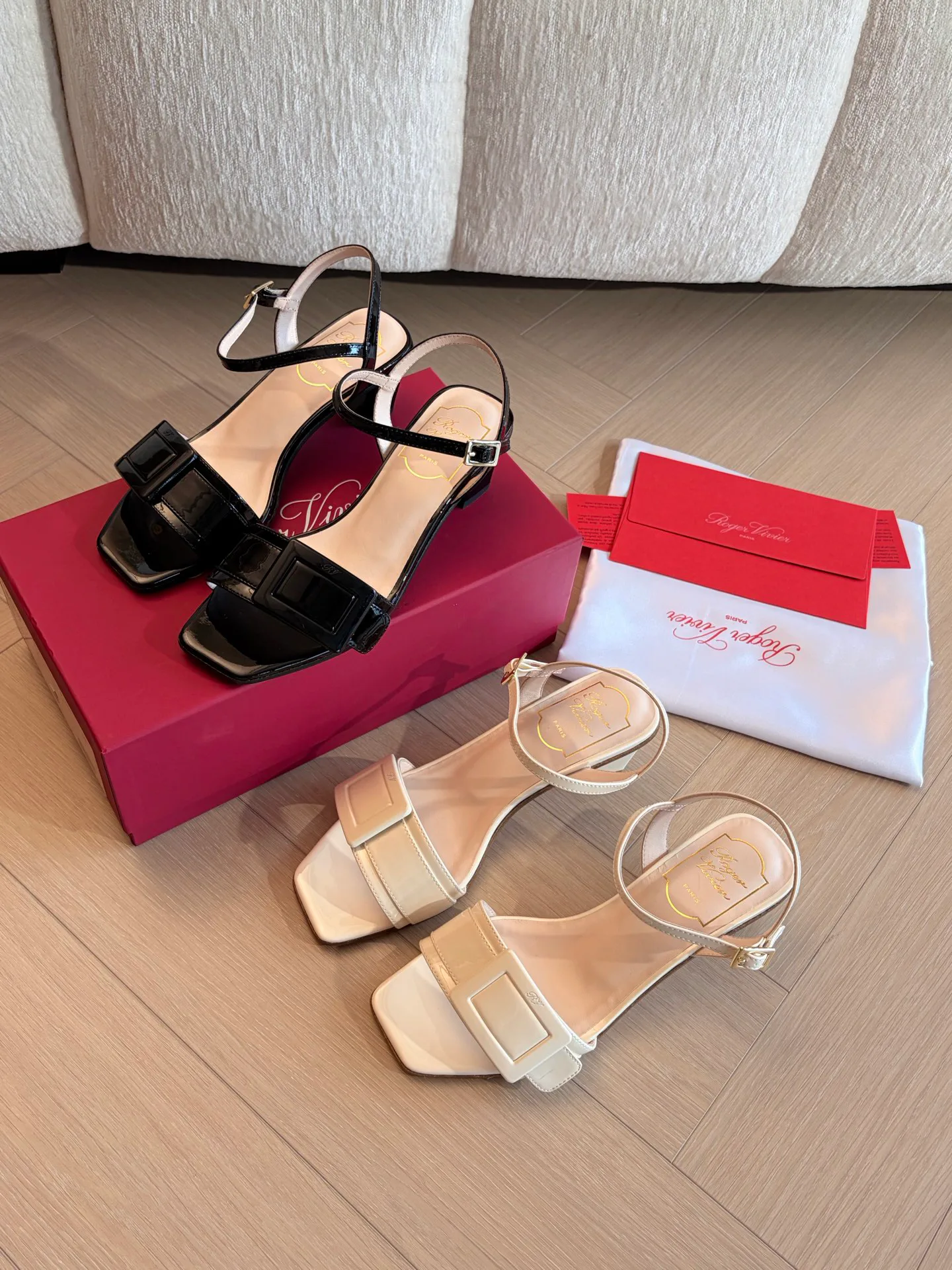 Босоножки Женские Roger Vivier 17321457