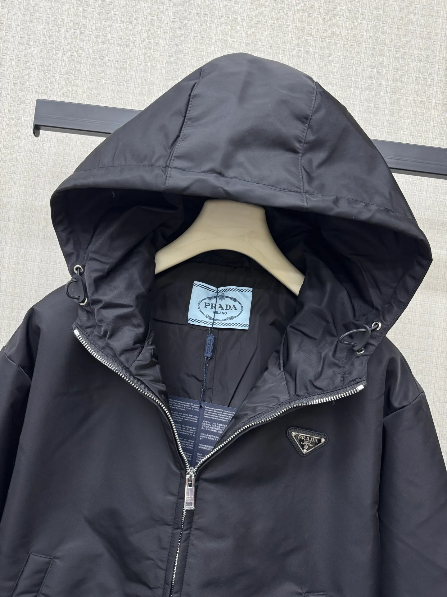 Куртки И Пуховики Женские Prada 18204533