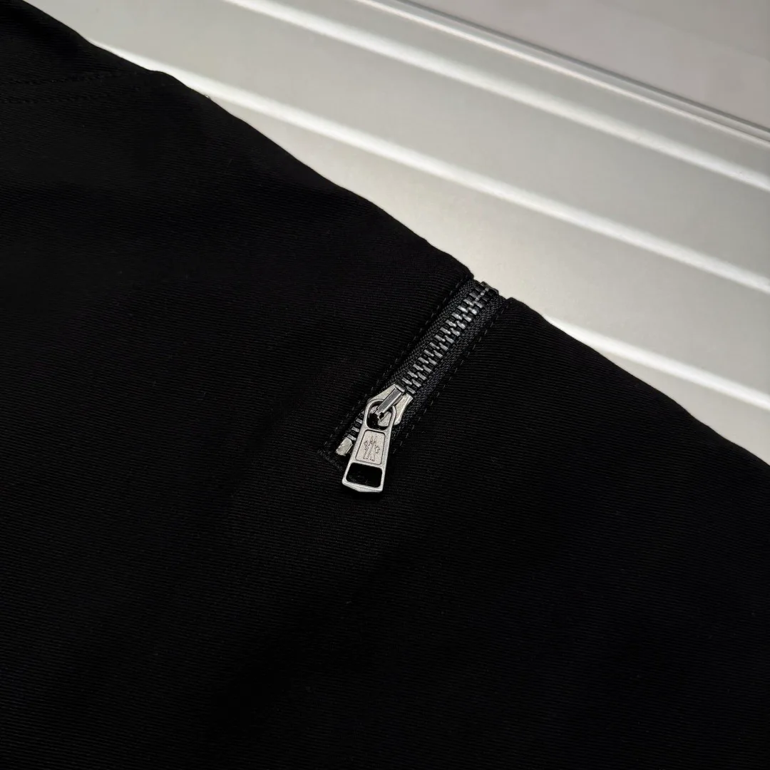 Брюки Мужские Moncler 18227963