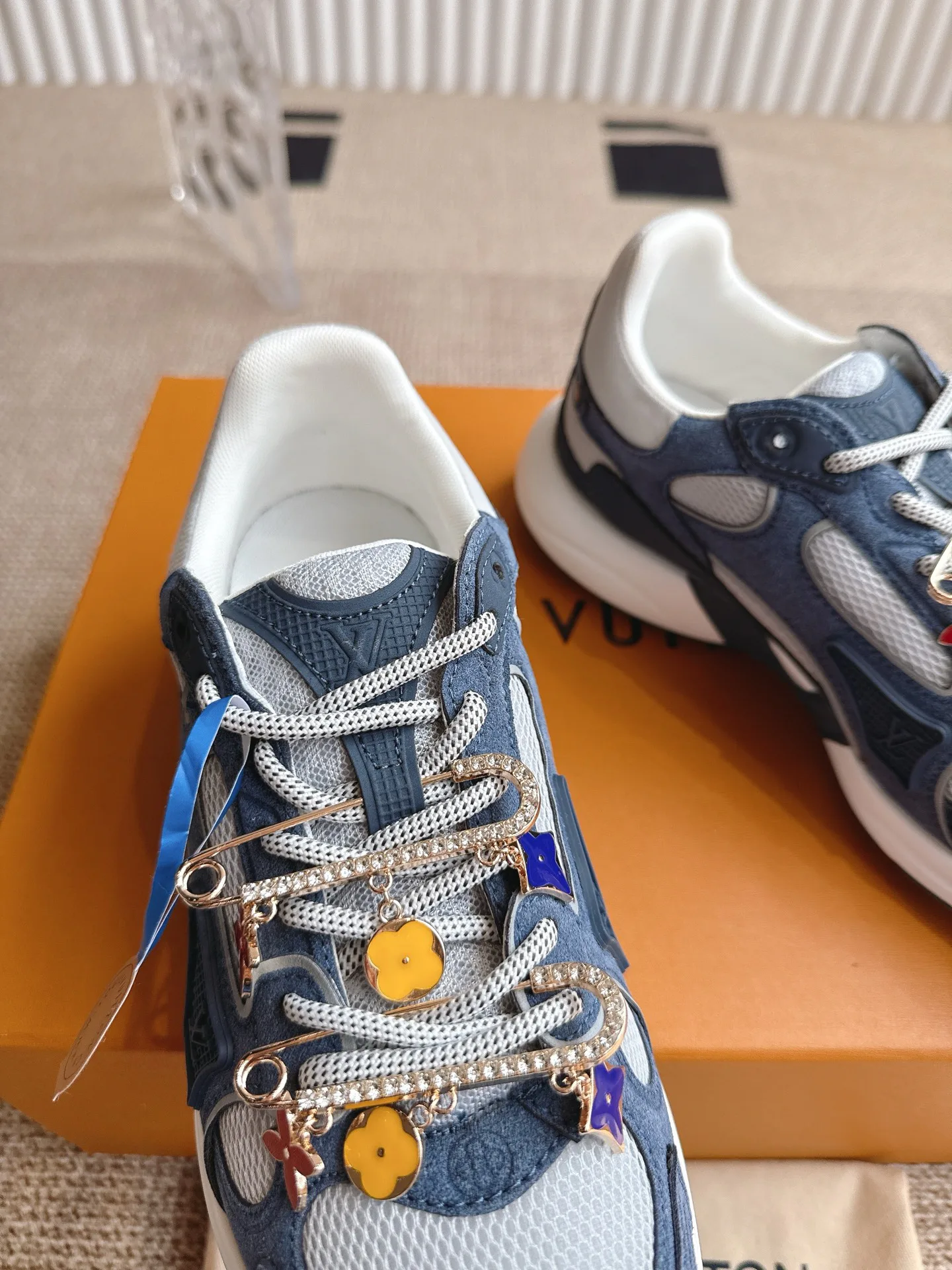 Кроссовки Женские Louis Vuitton 13351303