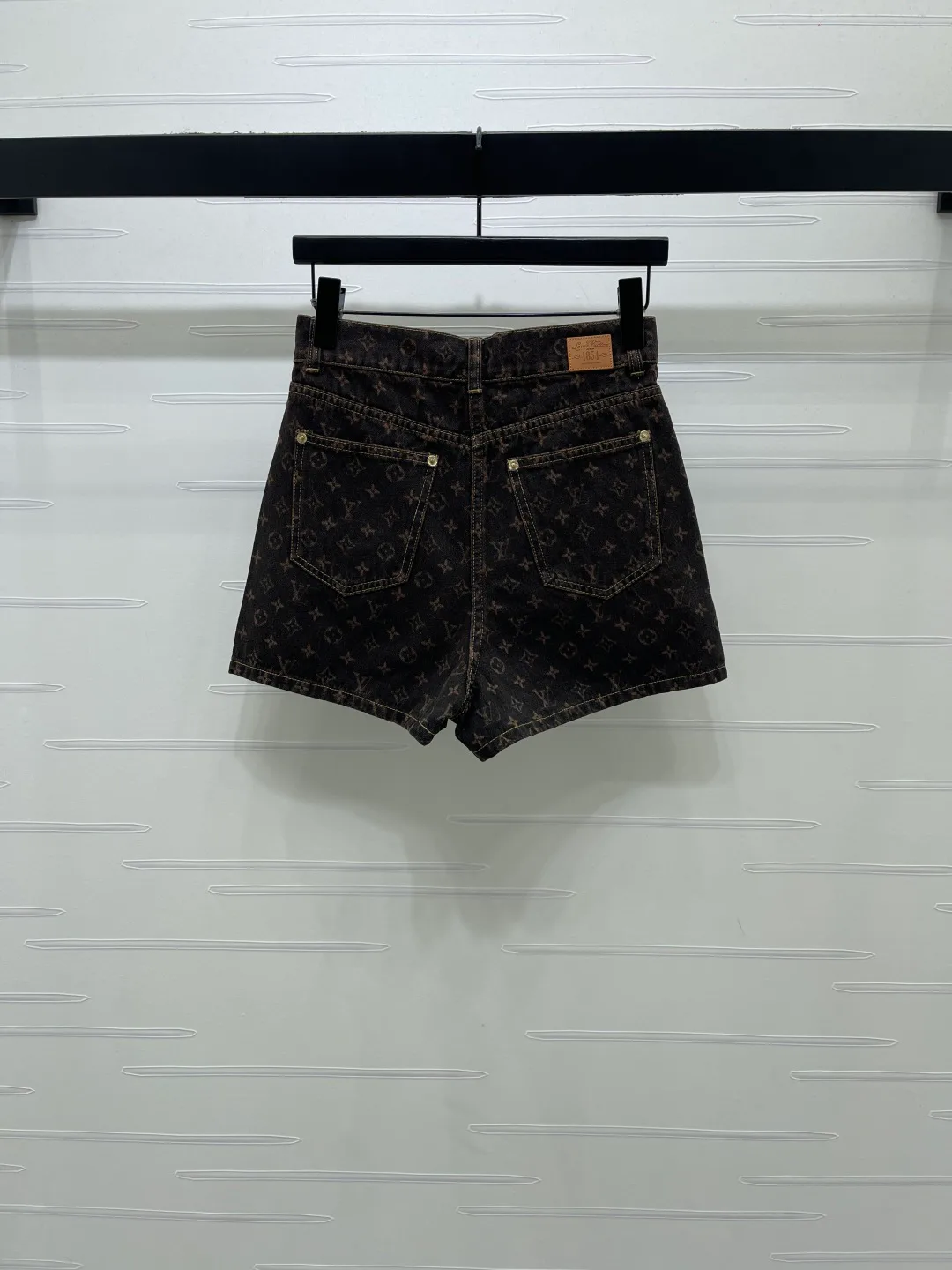 Шорты Женские Louis Vuitton 12754557