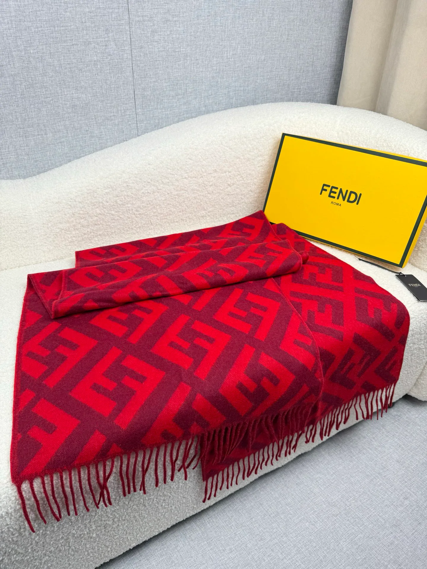 Шарфы Fendi 5545579