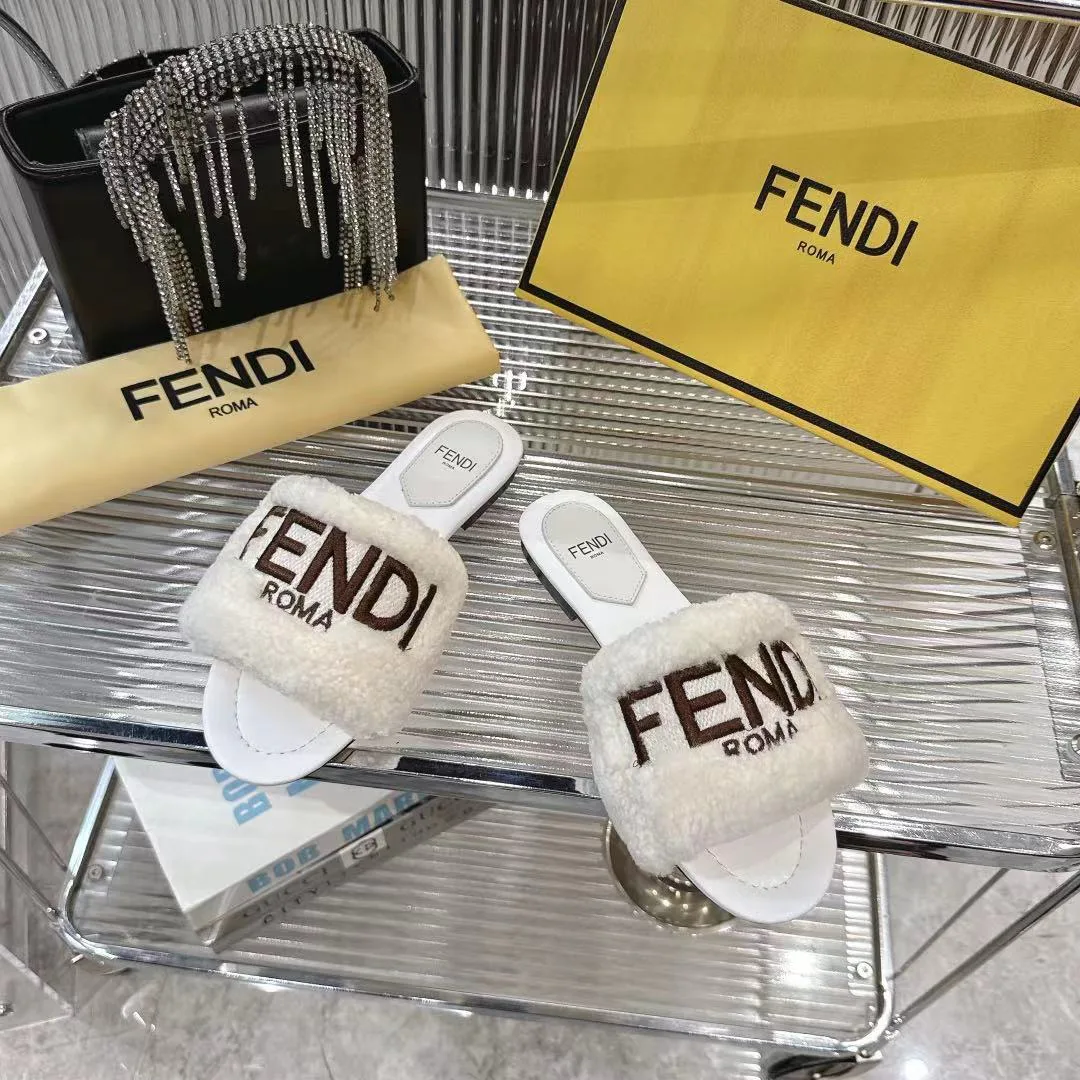 Шлепанцы Женские Fendi 195838