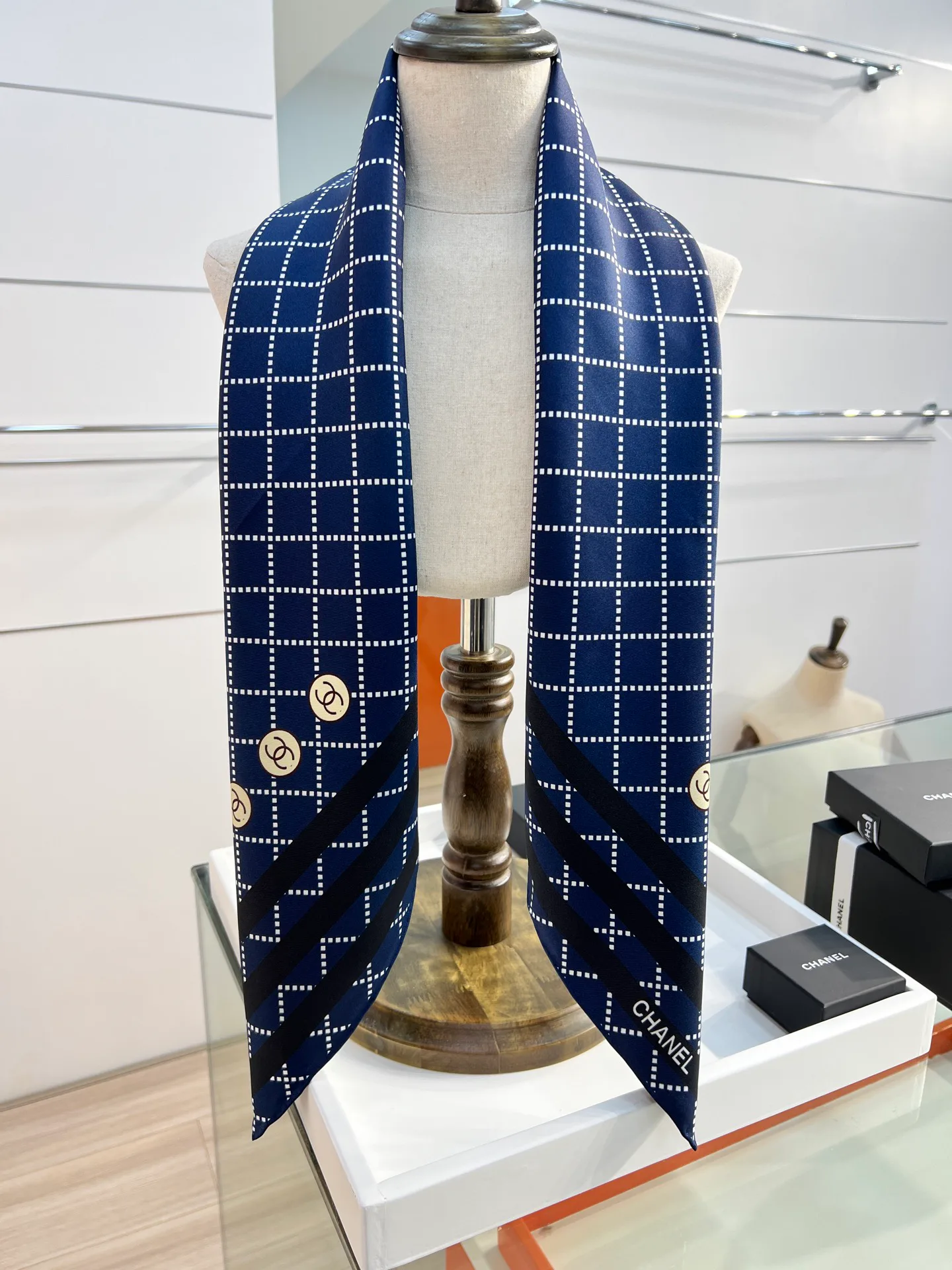 Платки Chanel 11664152