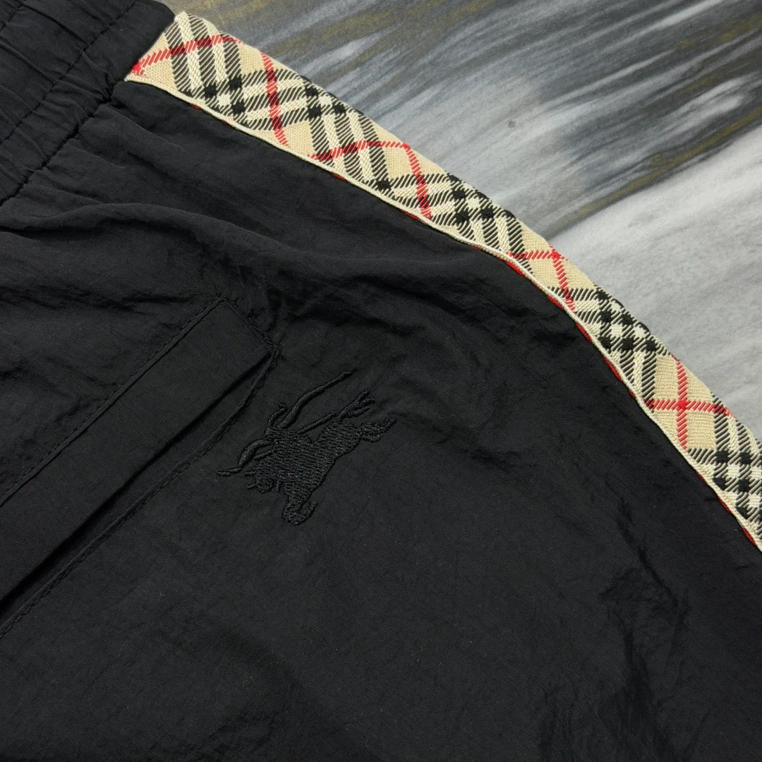 Шорты Мужские Burberry 13336999
