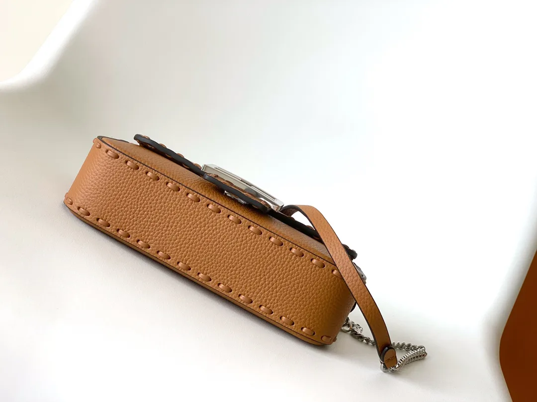 Классические Сумки Женские Fendi 12718229