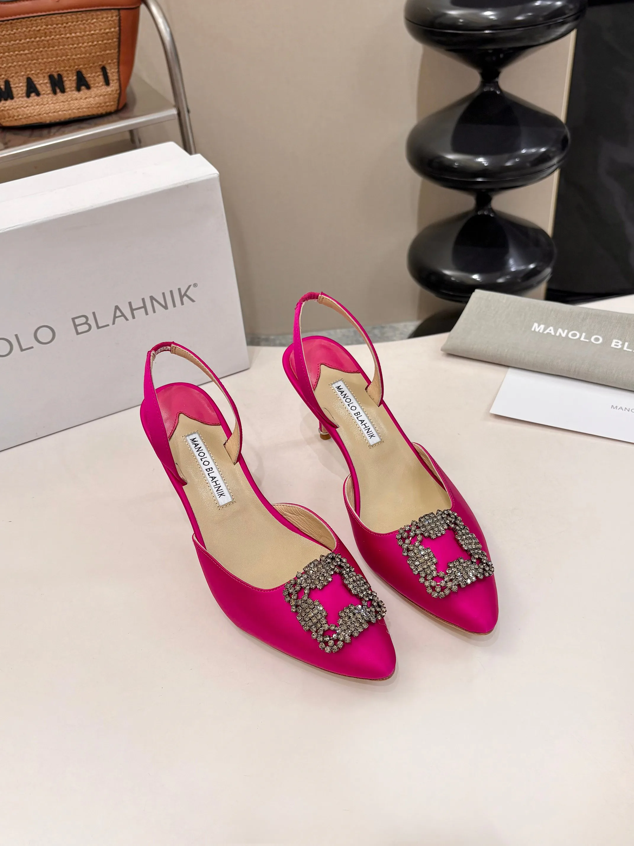Туфли Женские Manolo Blahnik 17163305