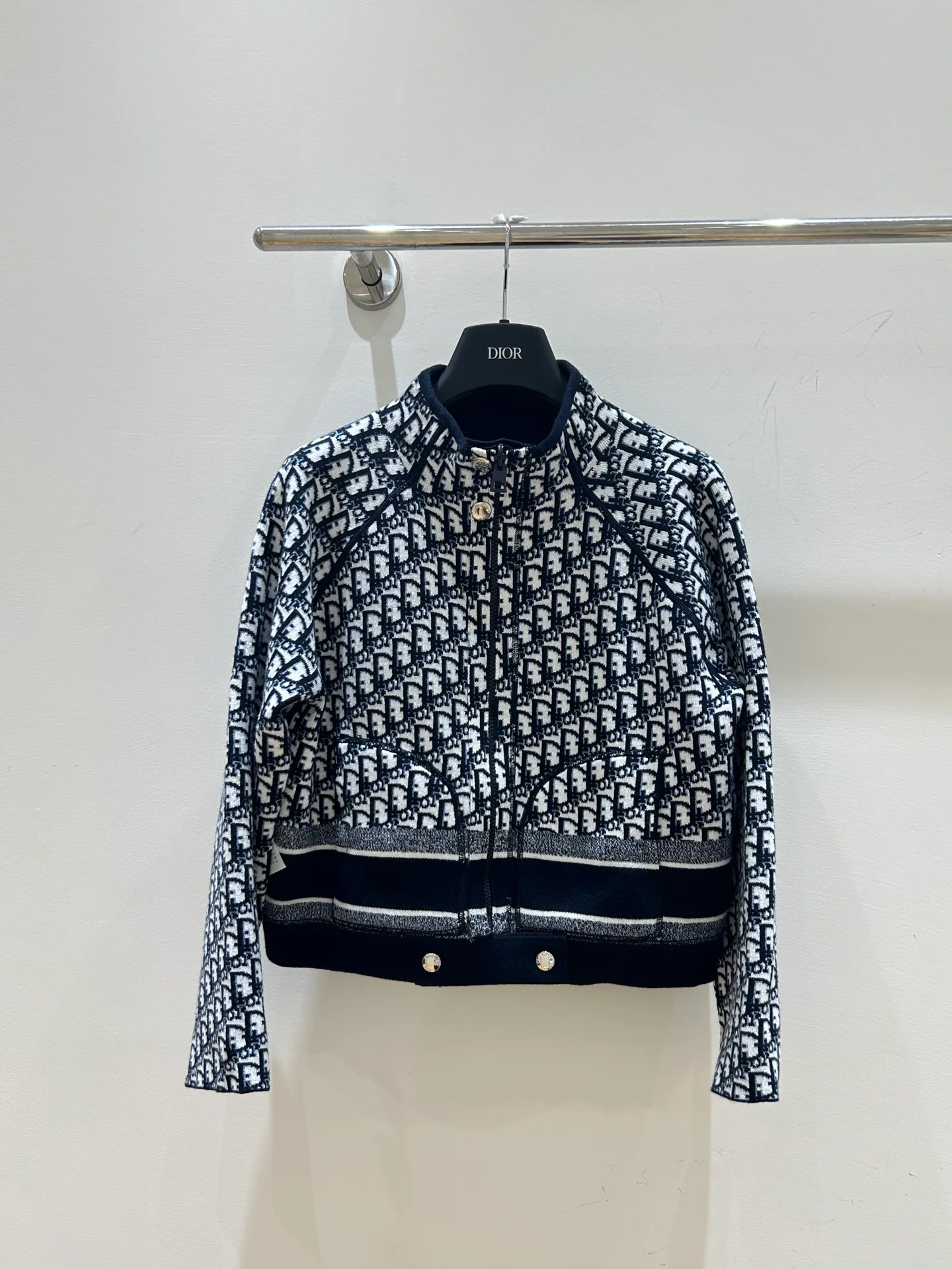 Куртки И Пуховики Женские Christian Dior 10956253
