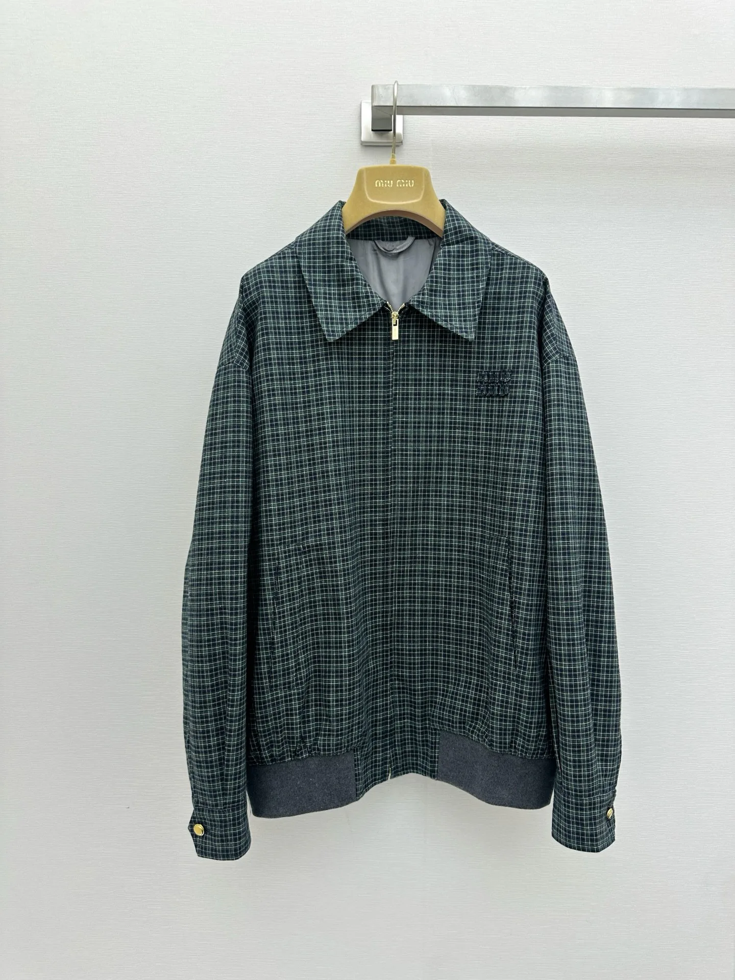 Куртки И Пуховики Женские Miu Miu 18418327