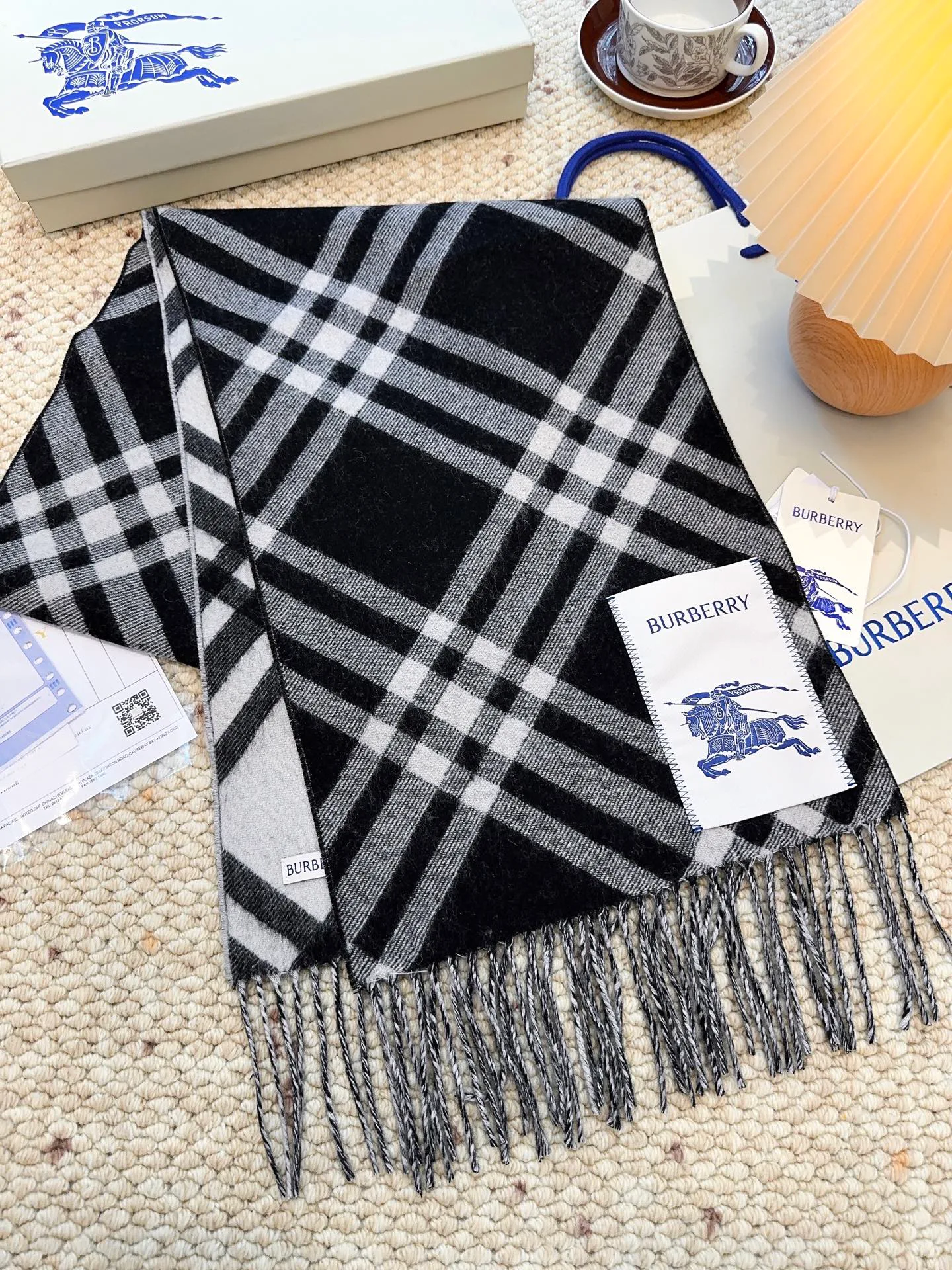 Шарфы Burberry 18105488
