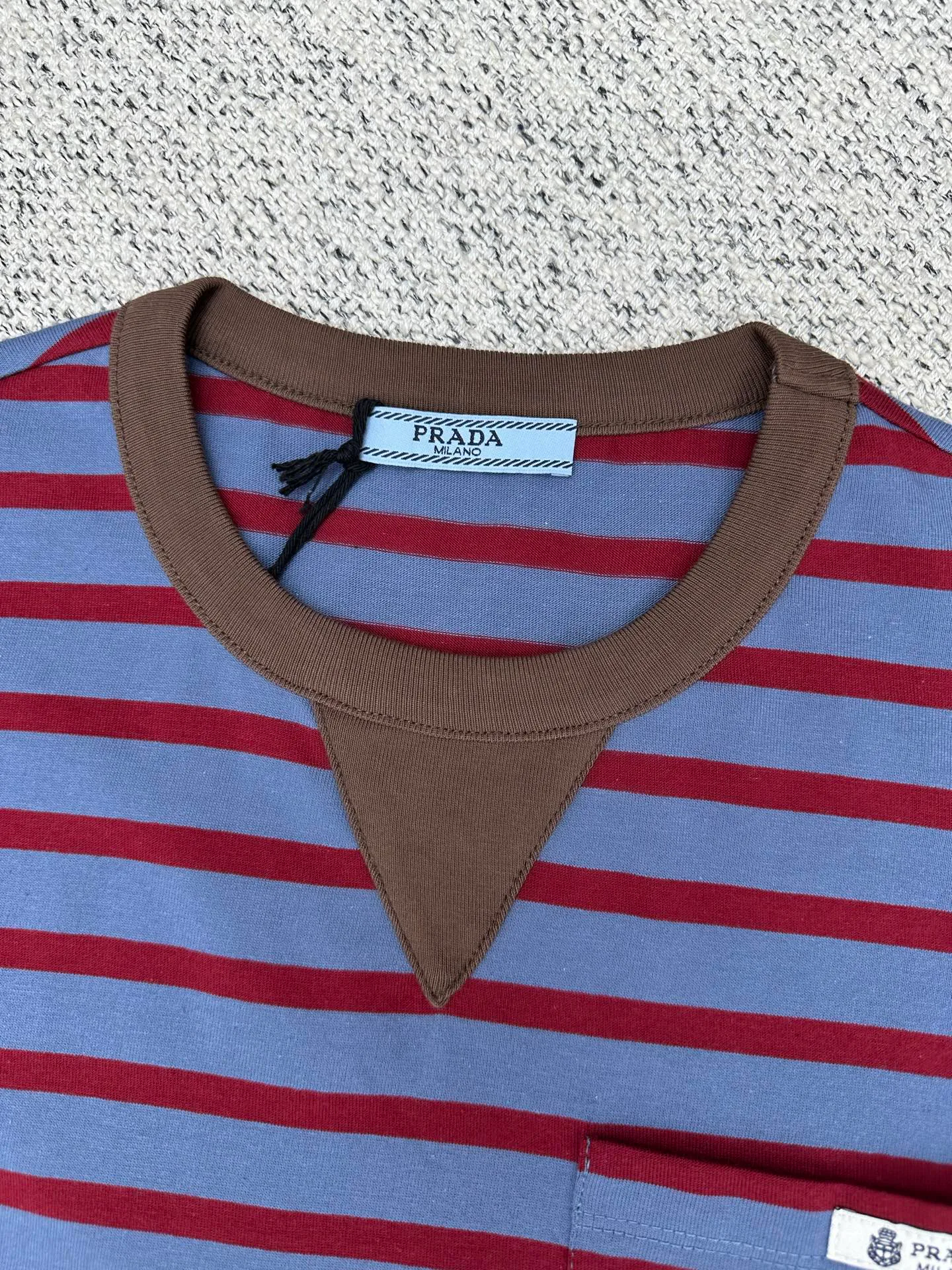 Футболки Женские Prada 12916652