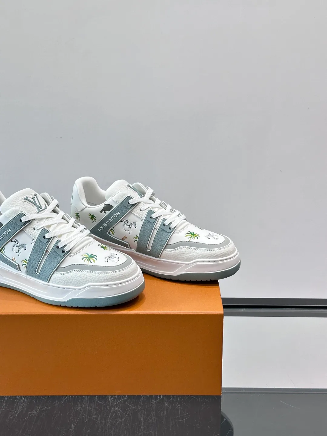 Кроссовки Мужские Louis Vuitton 13553753