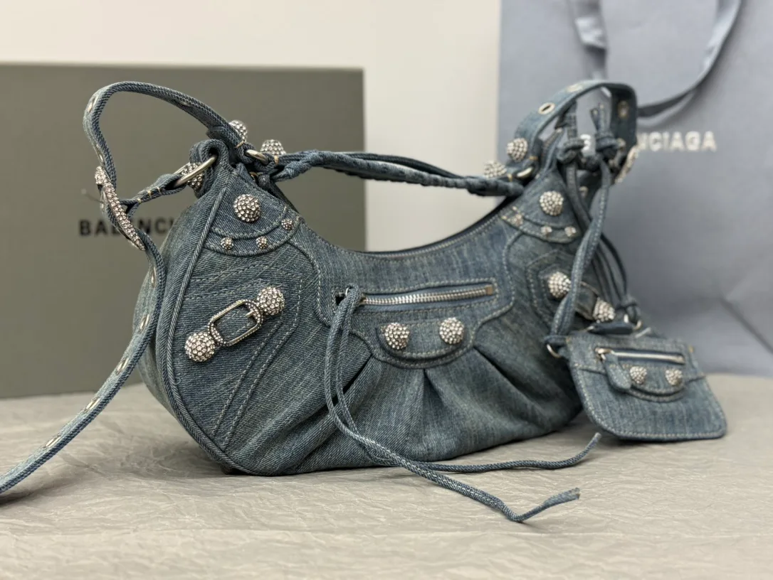 Классические Сумки Женские Balenciaga 11009522